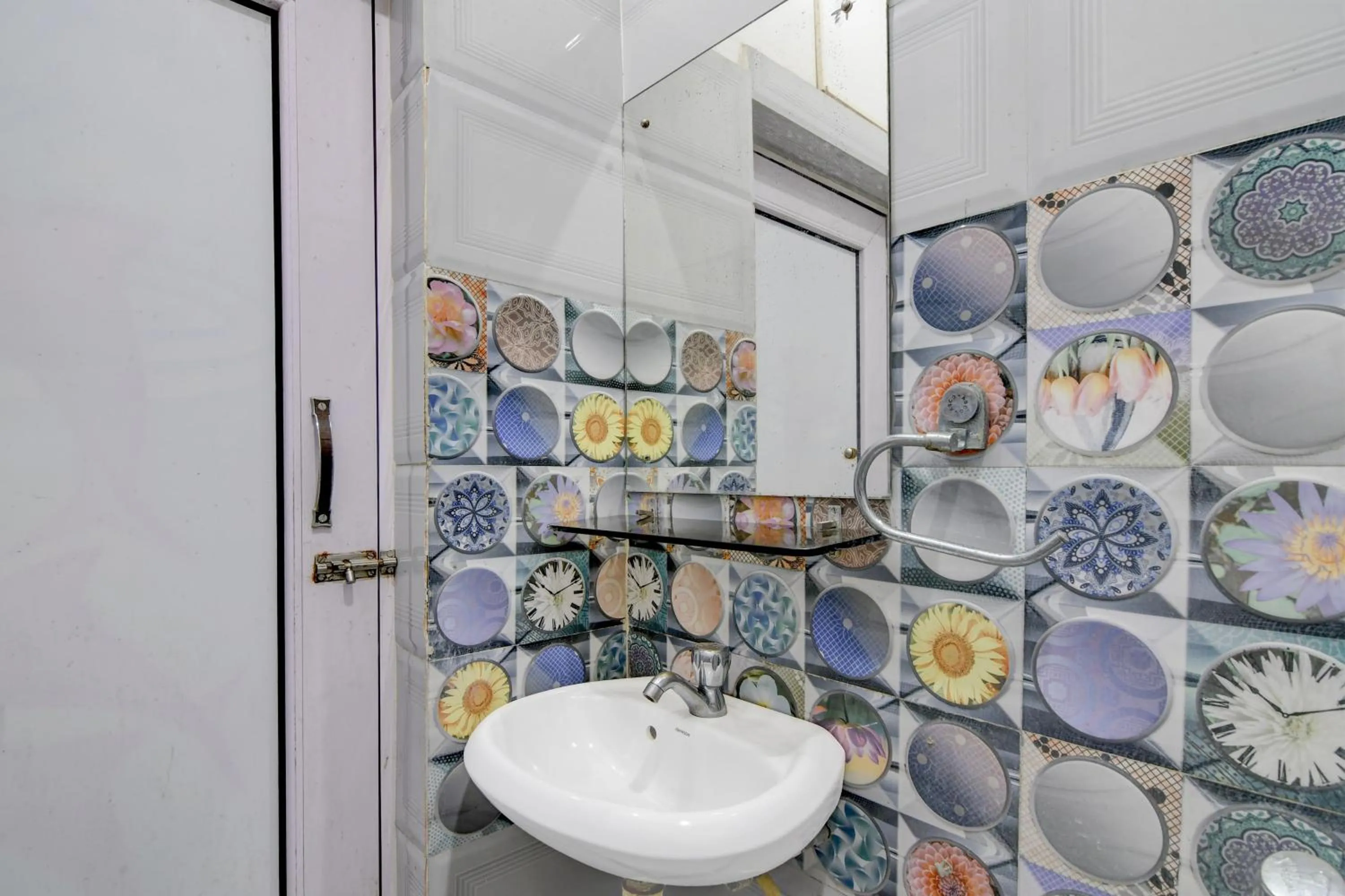 Bathroom in Collection O NSCB International Airport Formerly Raj Guest House