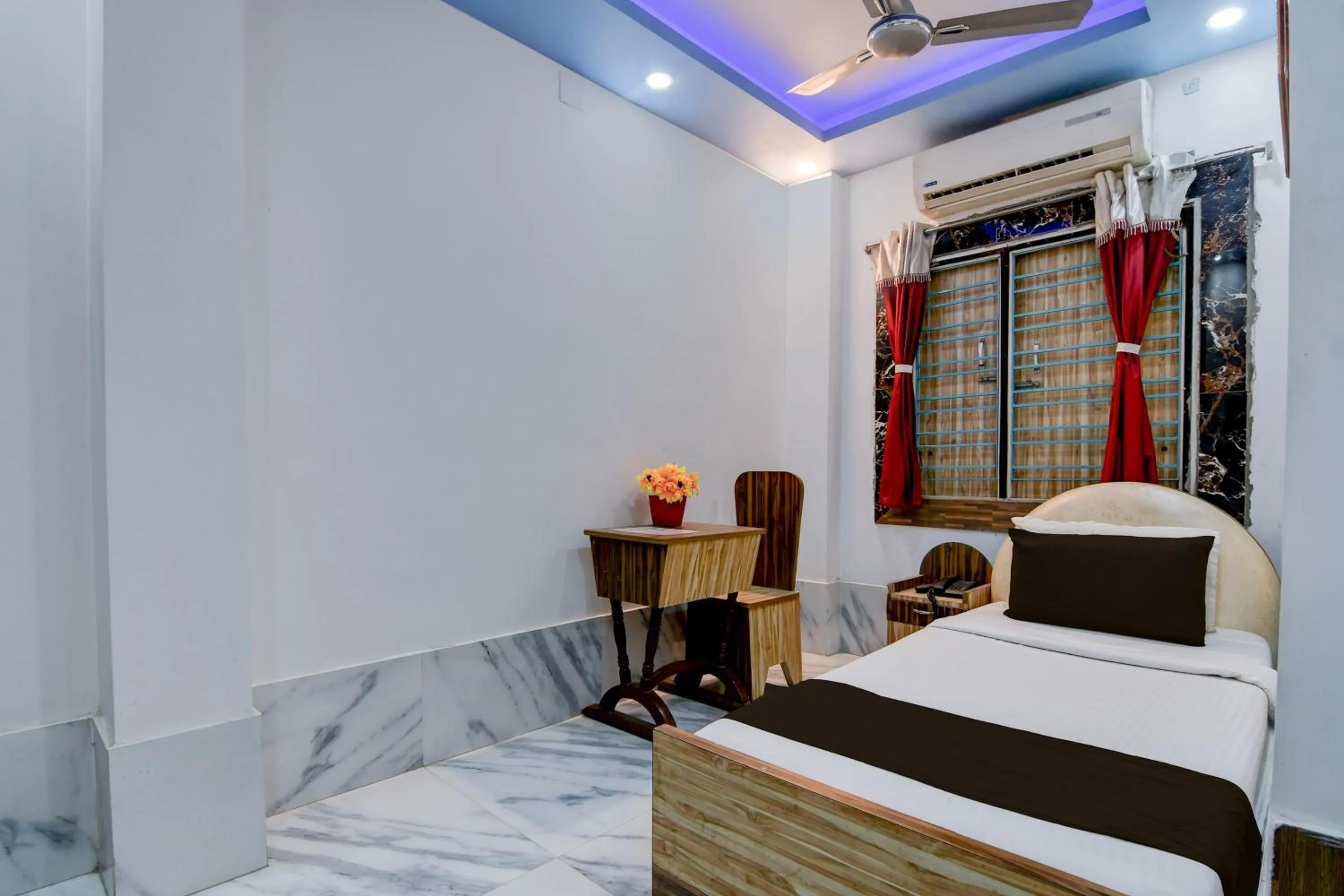 Bedroom, Bed in Collection O NSCB International Airport Formerly Raj Guest House