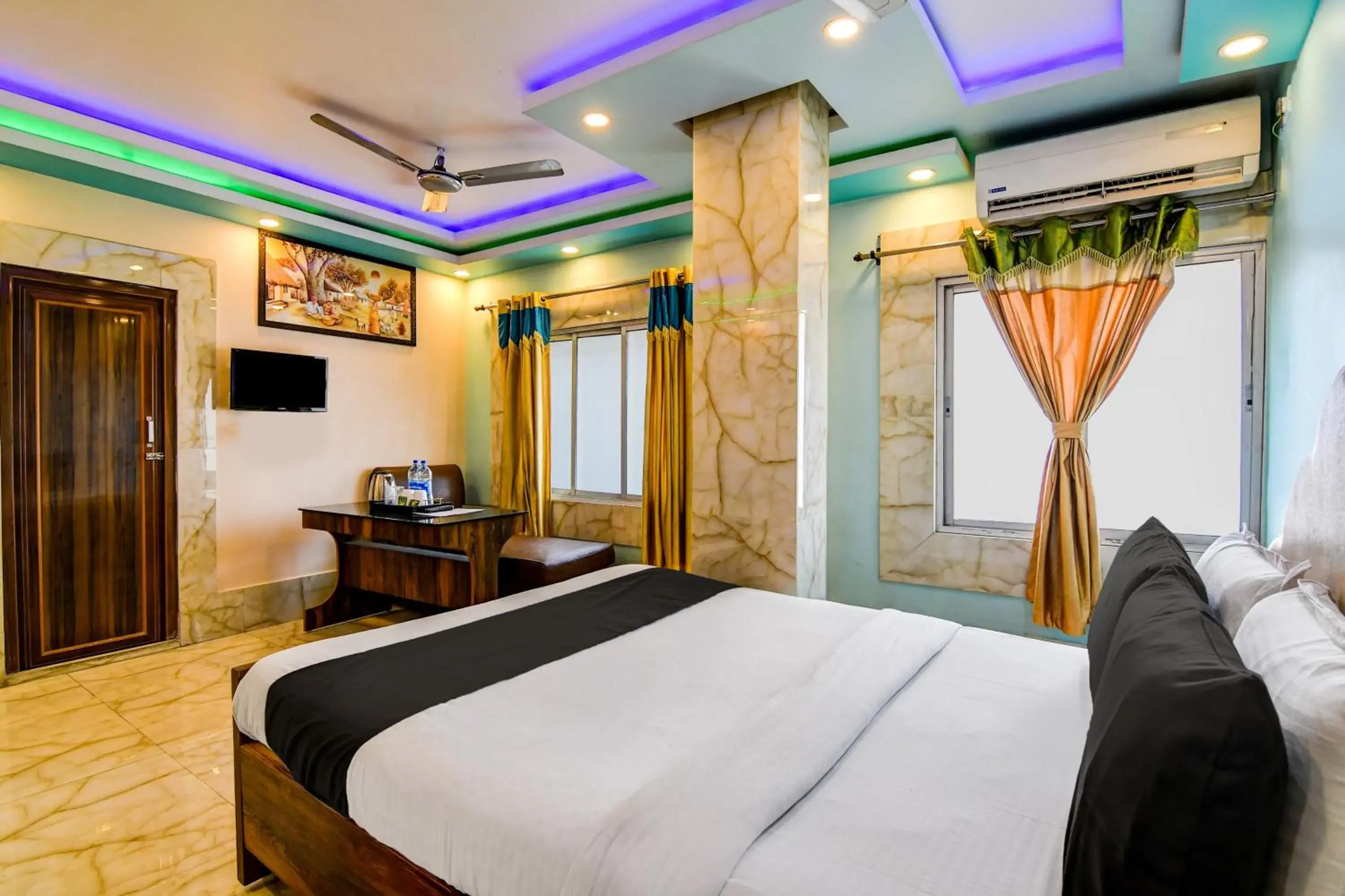 Bedroom, Bed in Super Collection O Raj Guest House Near Kolkata Airport Bedroom, Bed in Super Collection O Raj Guest House Near Kolkata Airport