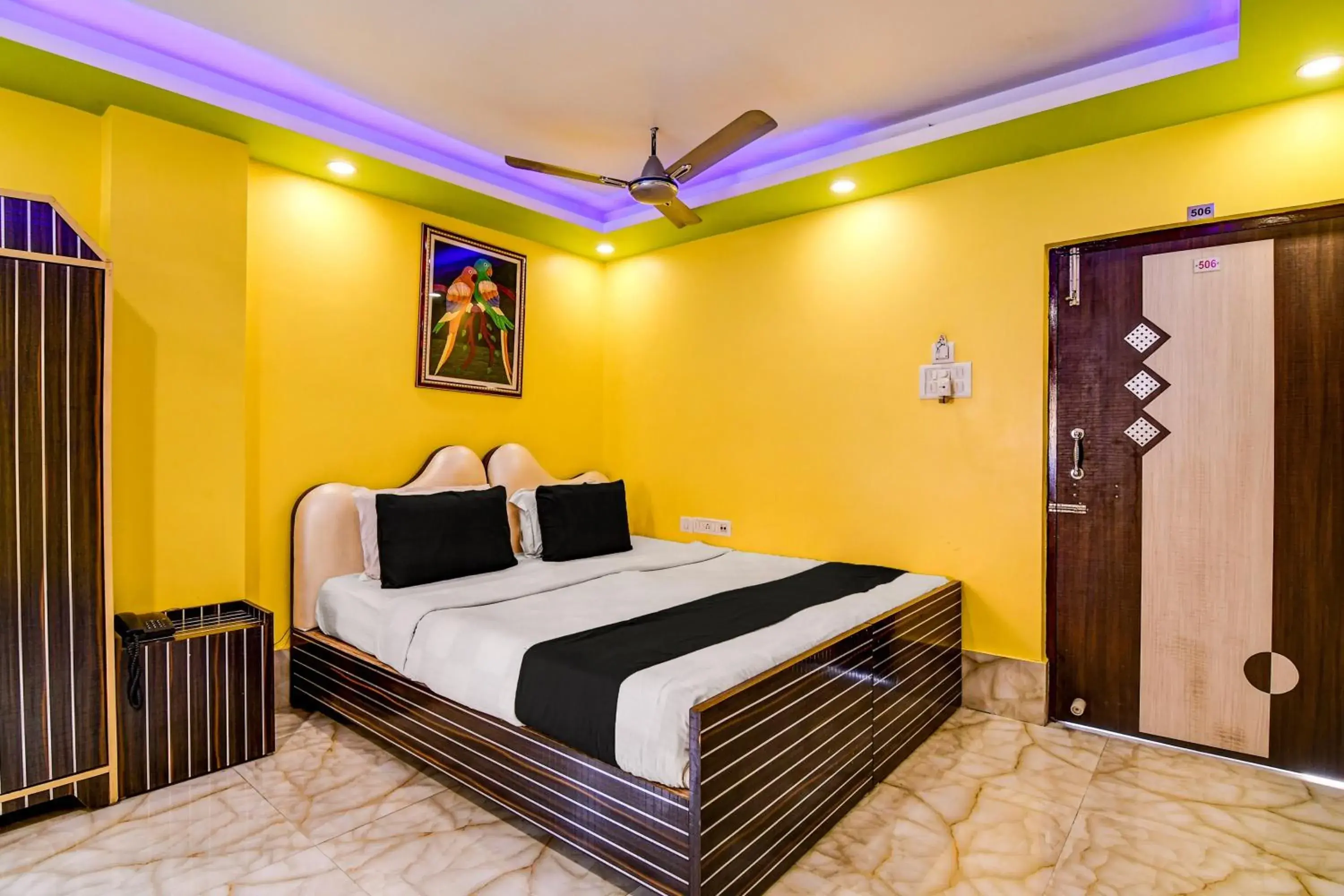 Lobby or reception, Bed in Super Collection O Raj Guest House Near Kolkata Airport Lobby or reception, Bed in Super Collection O Raj Guest House Near Kolkata Airport