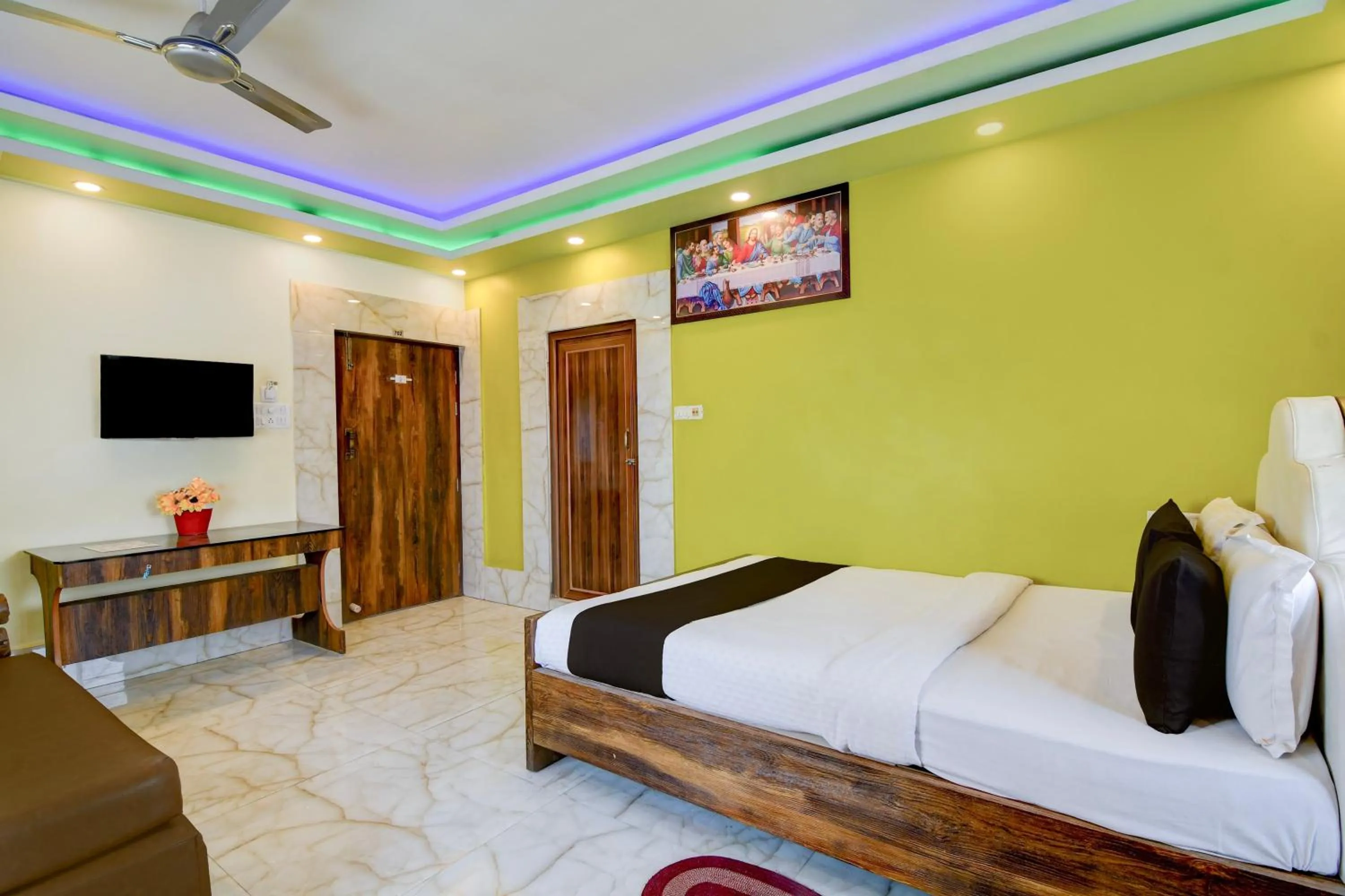 Bedroom, Bed in Collection O NSCB International Airport Formerly Raj Guest House