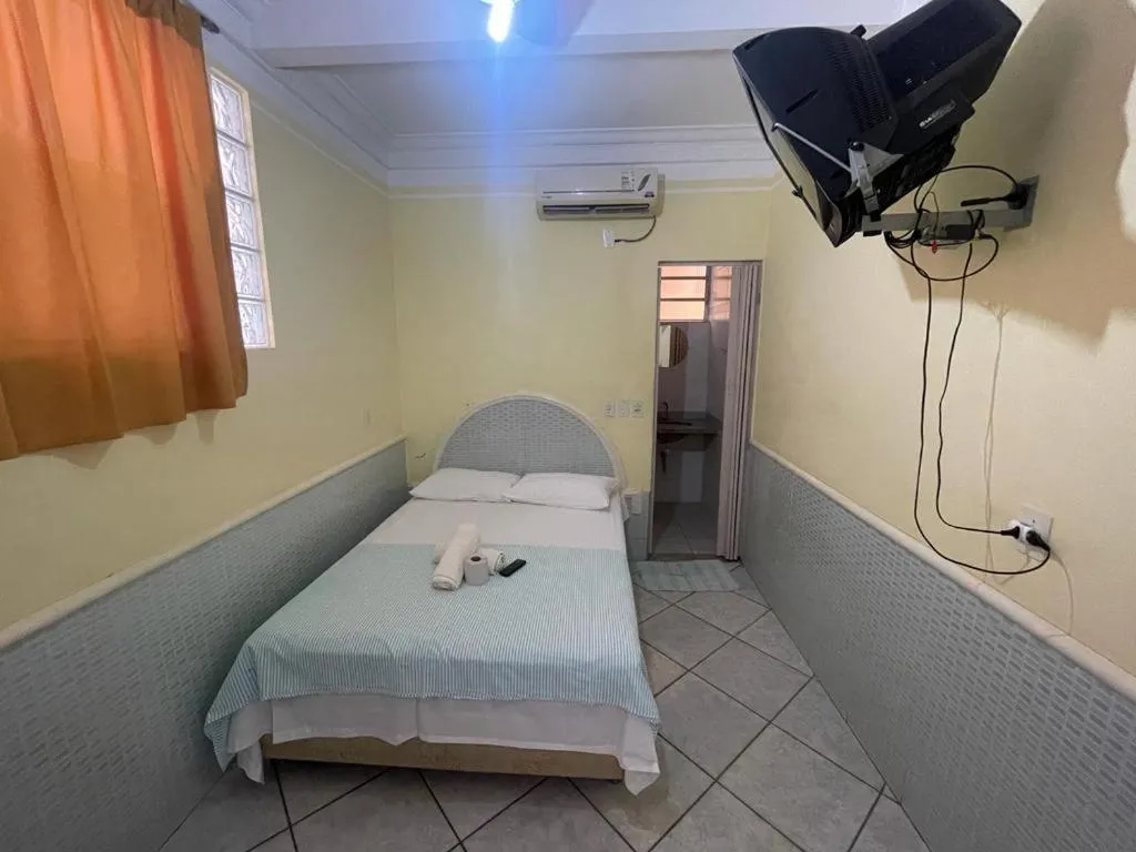 Photo of the whole room, Bed in Hotel Independência