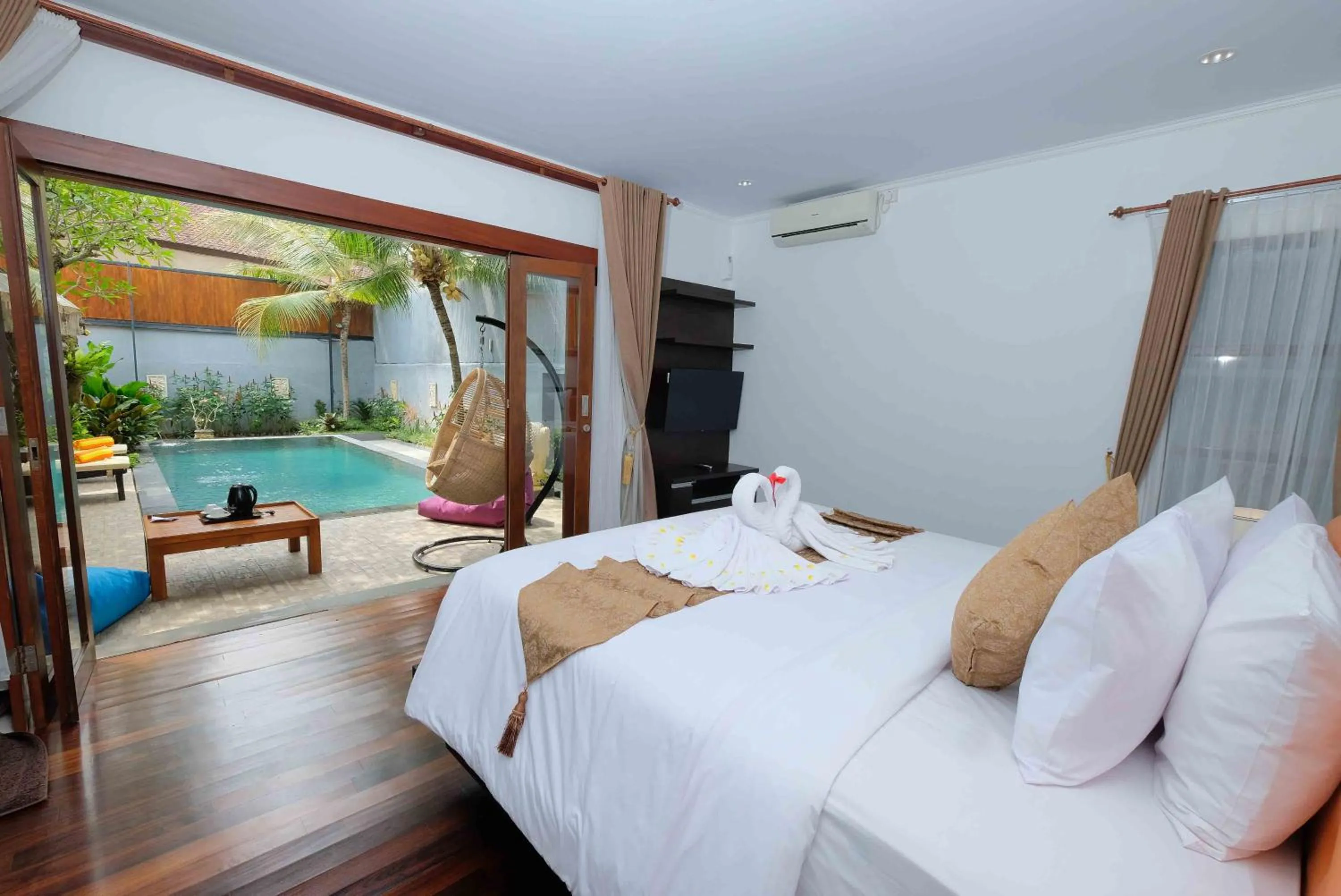 Bed in Kayangan Saba Villa