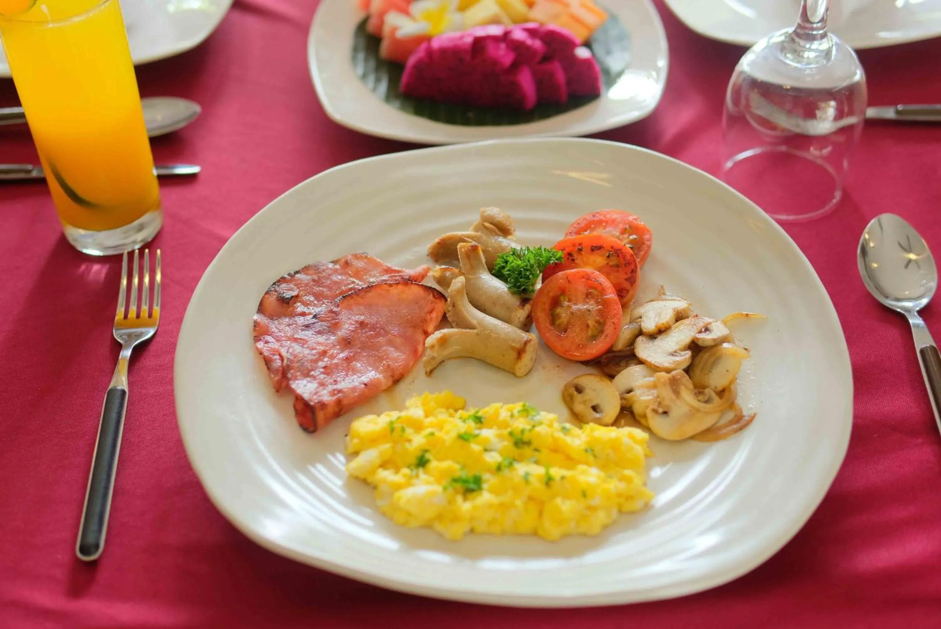 Food and drinks in Kayangan Saba Villa