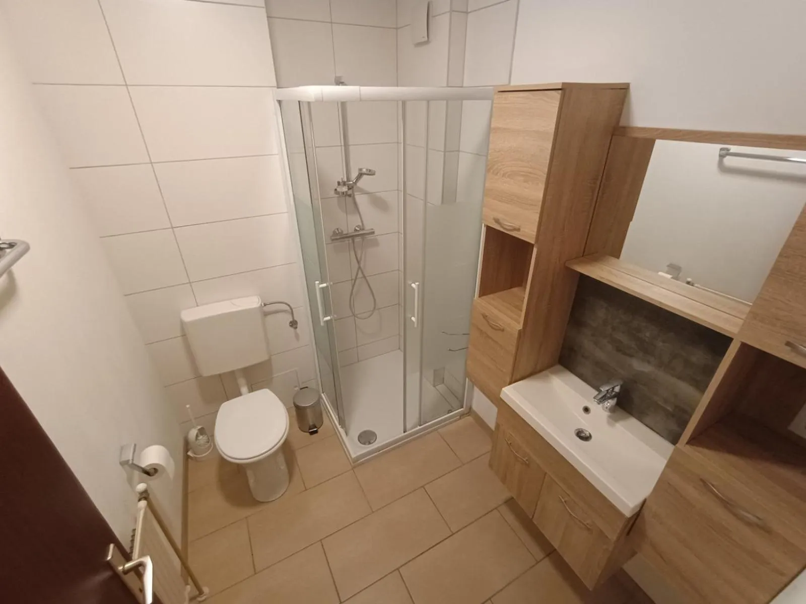 Shower in Hotel MEDITERRANEO