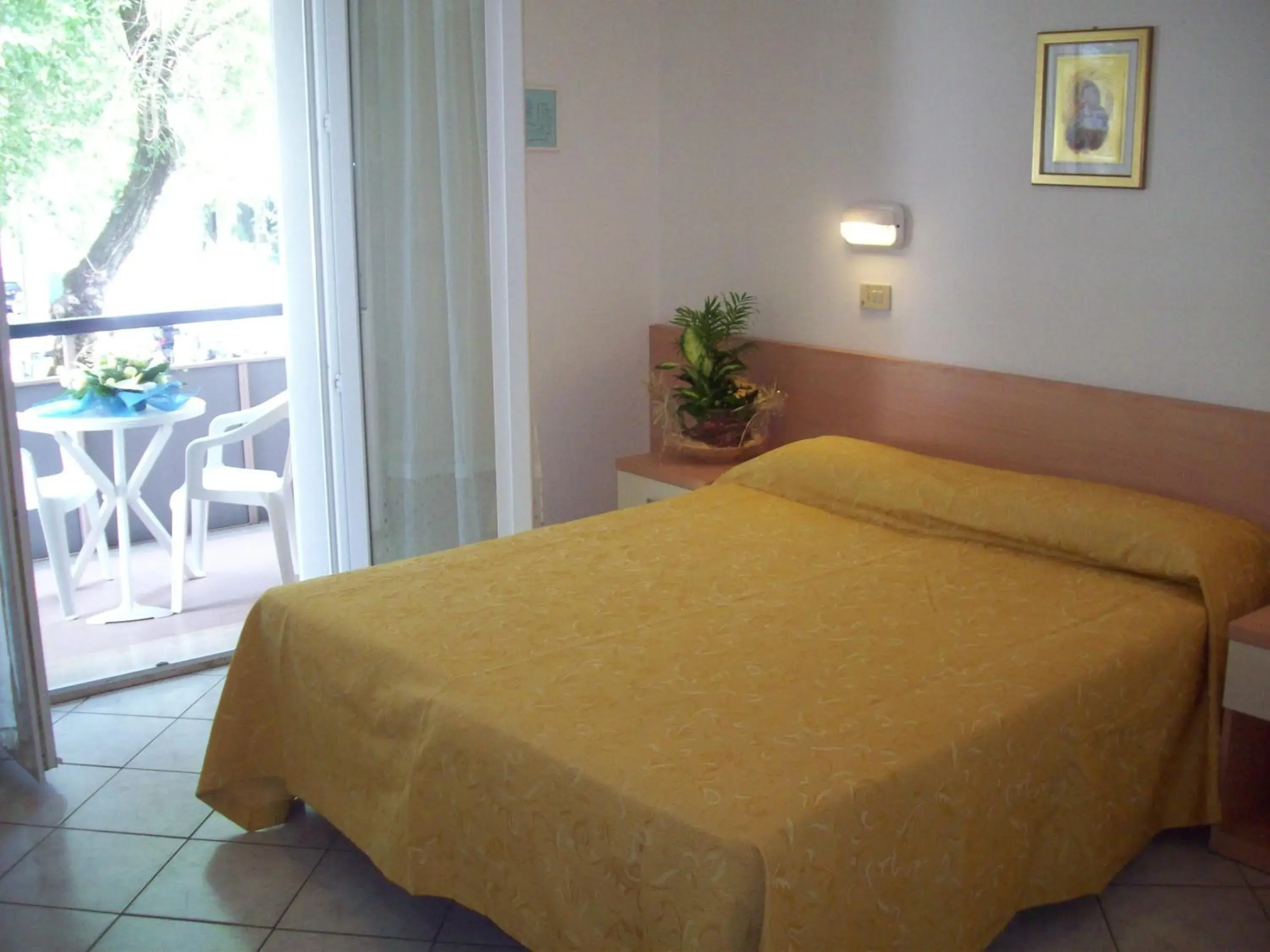 Day, Bed in Hotel Des Bains Day, Bed in Hotel Des Bains