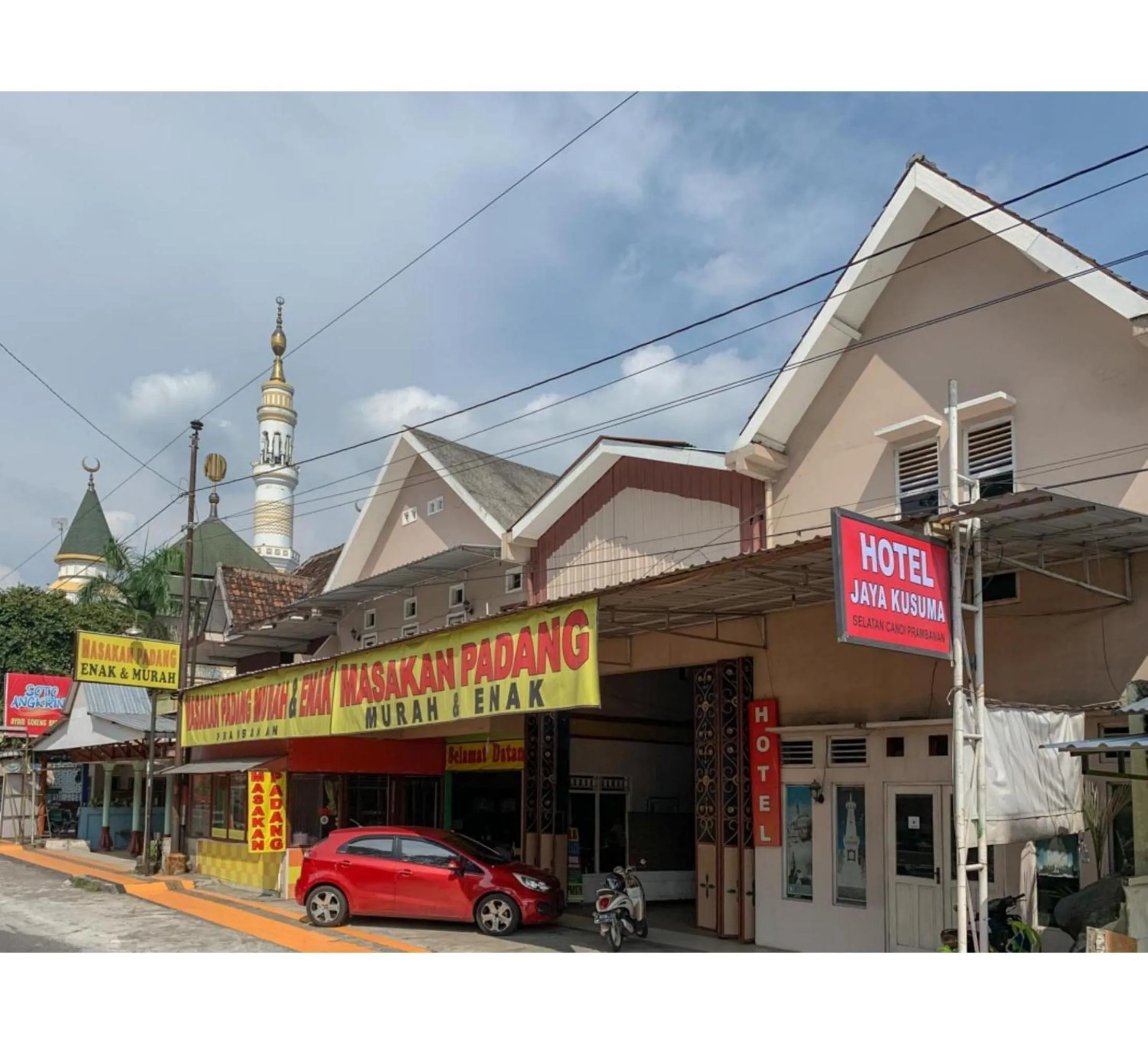 Facade/entrance in Hotel Jaya Kusuma near Candi Prambanan Mitra RedDoorz