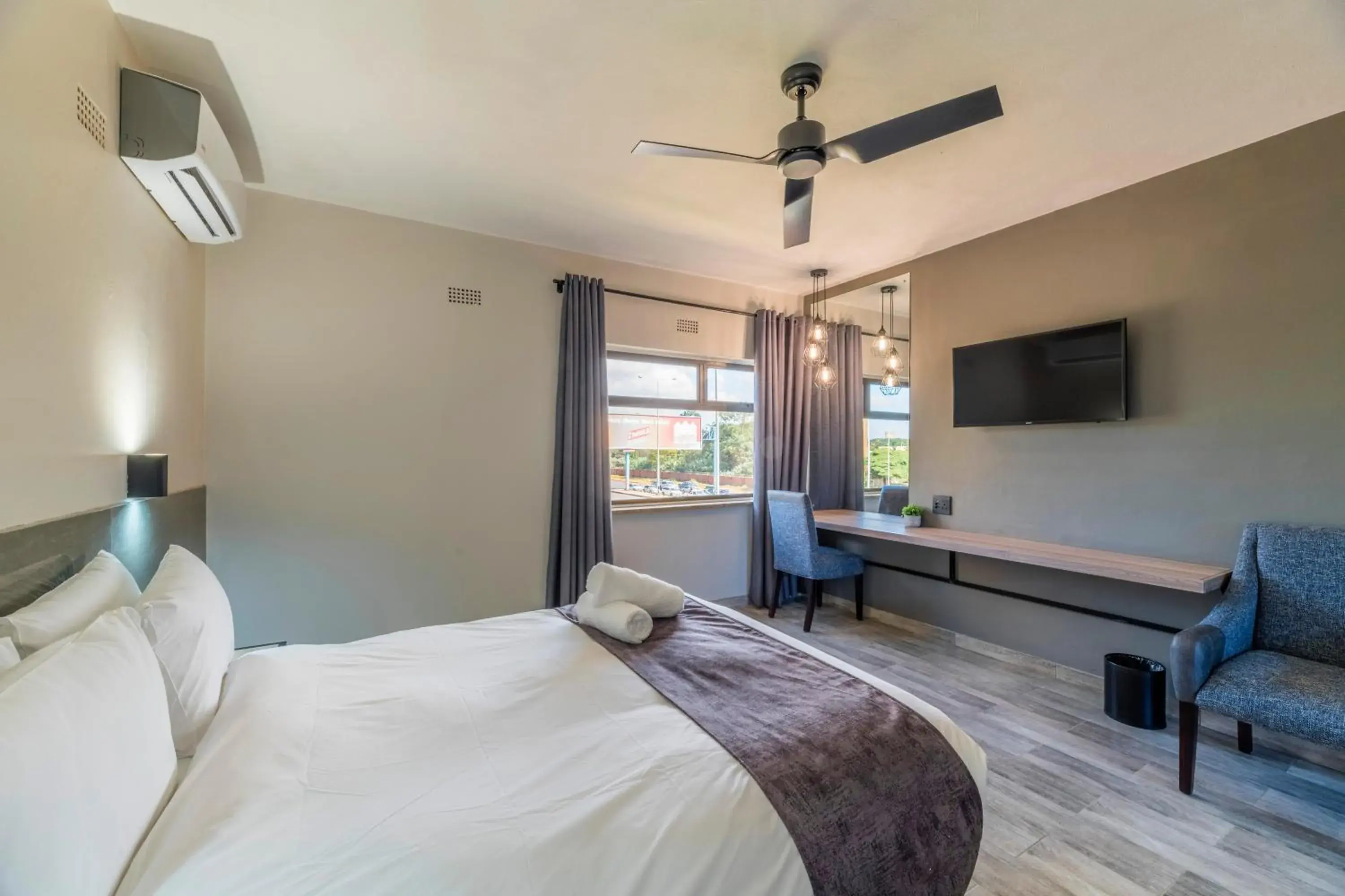 Deluxe Double Room in N1 Hotel Rotten Row Harare Deluxe Double Room in N1 Hotel Rotten Row Harare