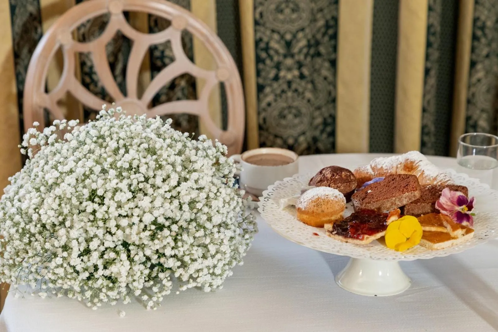 Buffet breakfast in Hotel I Gigli