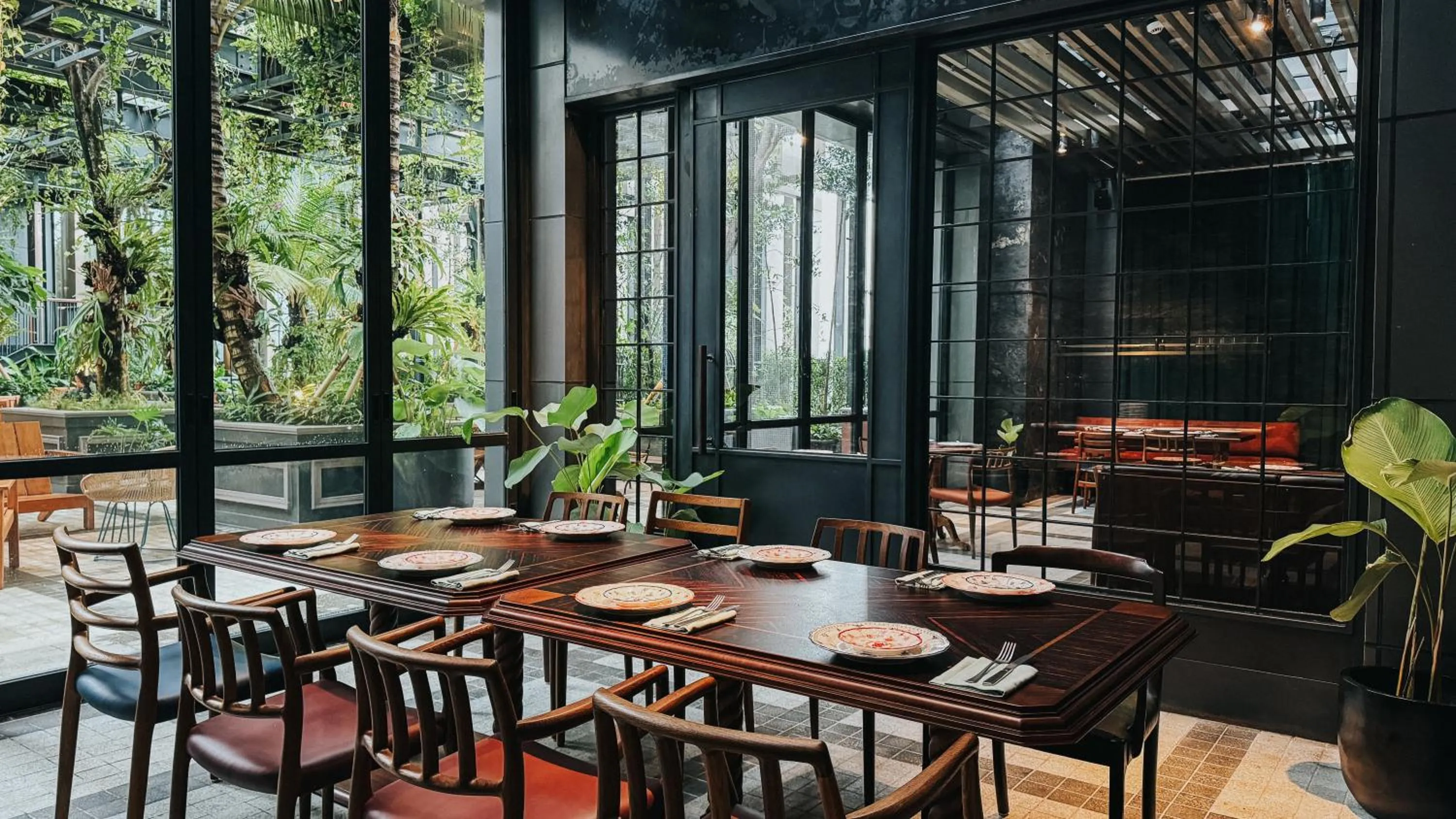 Restaurant/places to eat in 25hours Hotel Jakarta The Oddbird