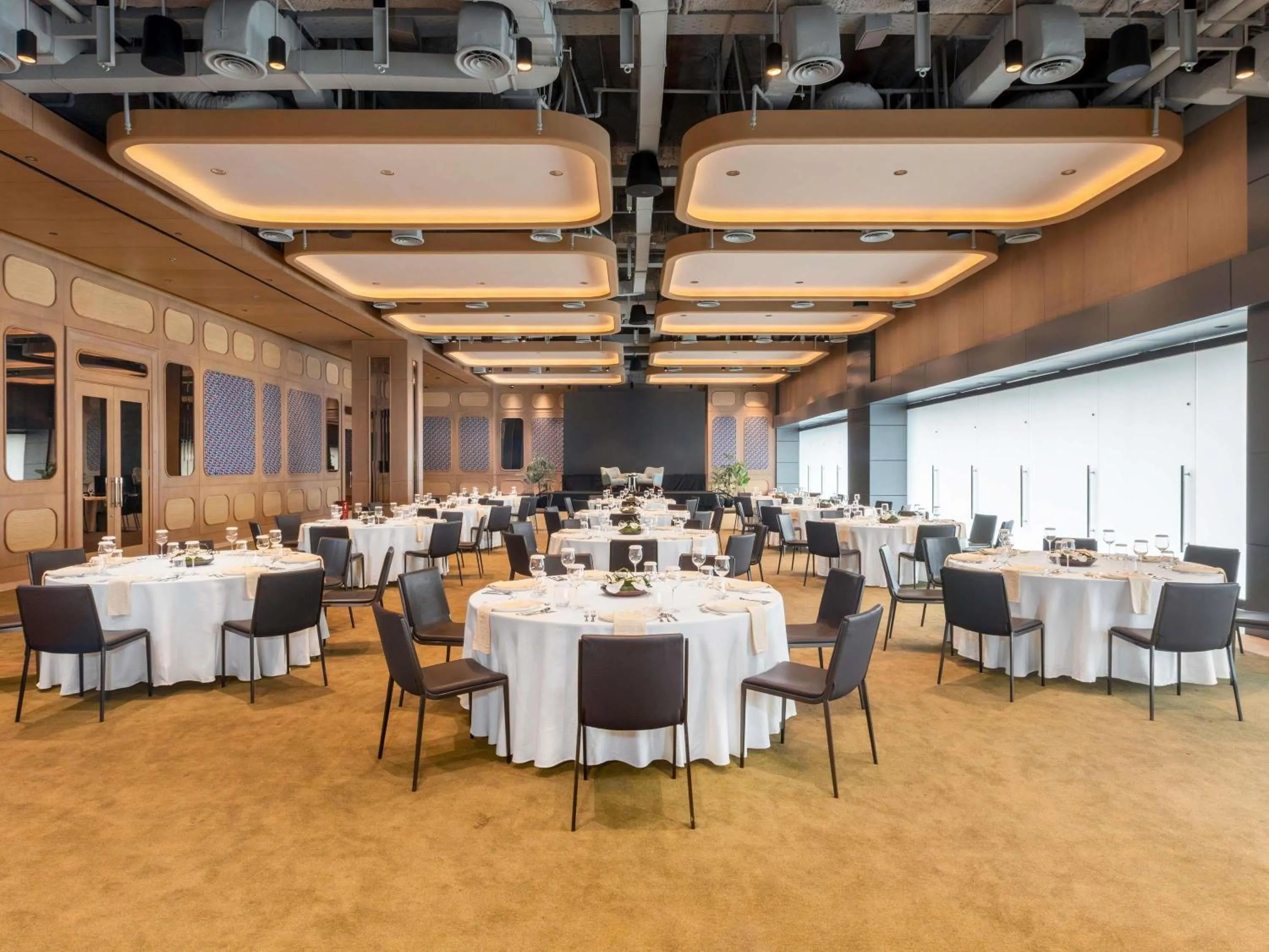 Meeting/conference room in 25hours Hotel Jakarta The Oddbird