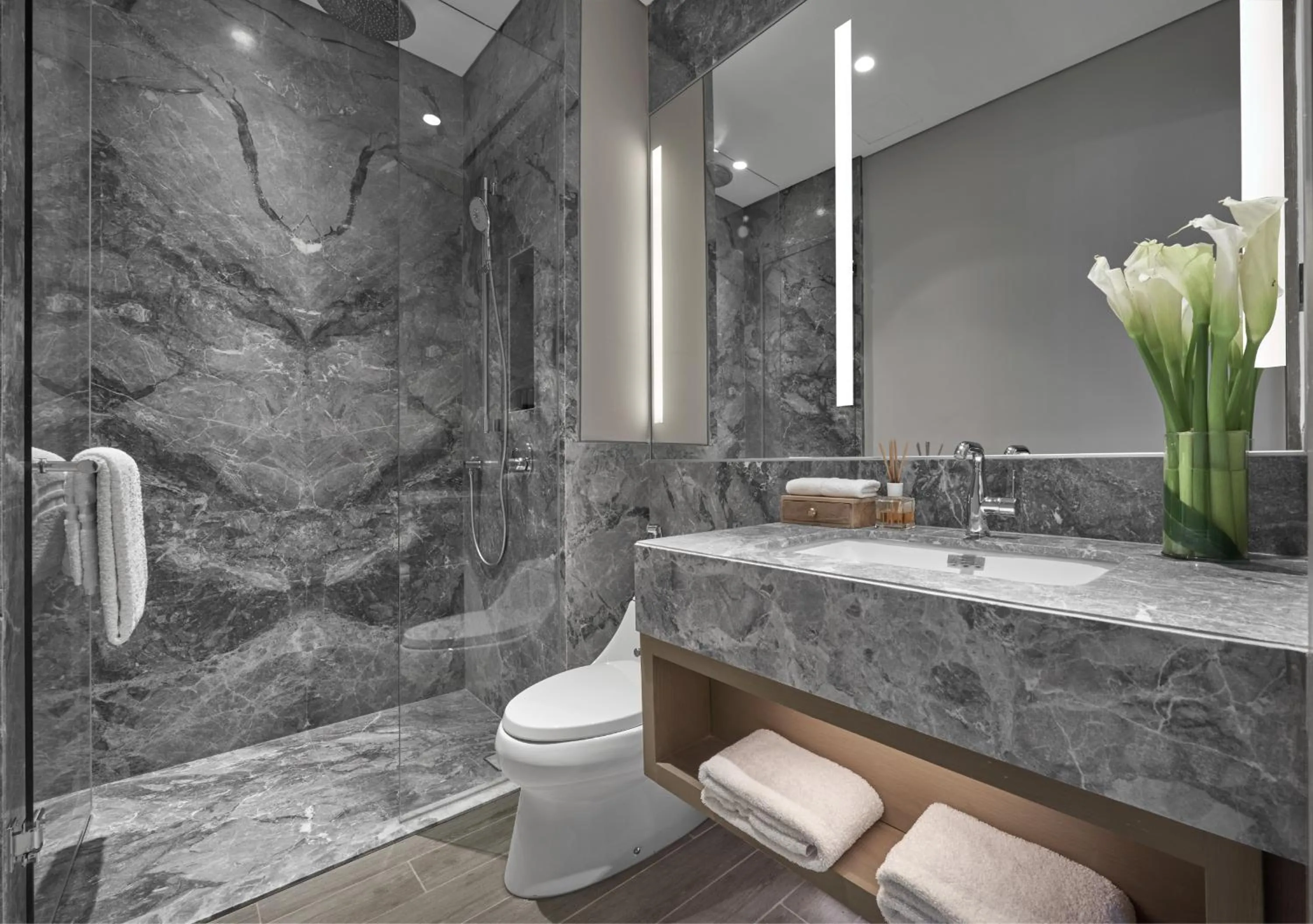 Shower in 25hours Hotel Jakarta The Oddbird