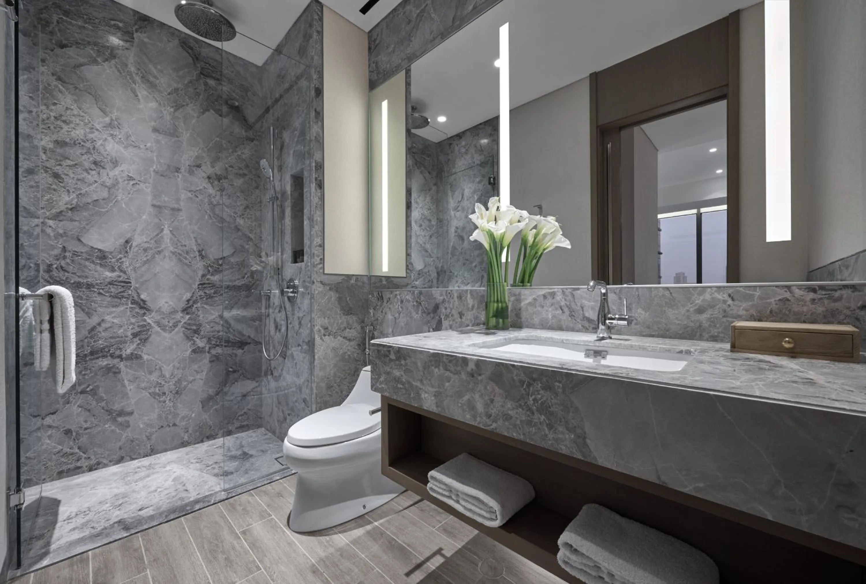 Shower in 25hours Hotel Jakarta The Oddbird