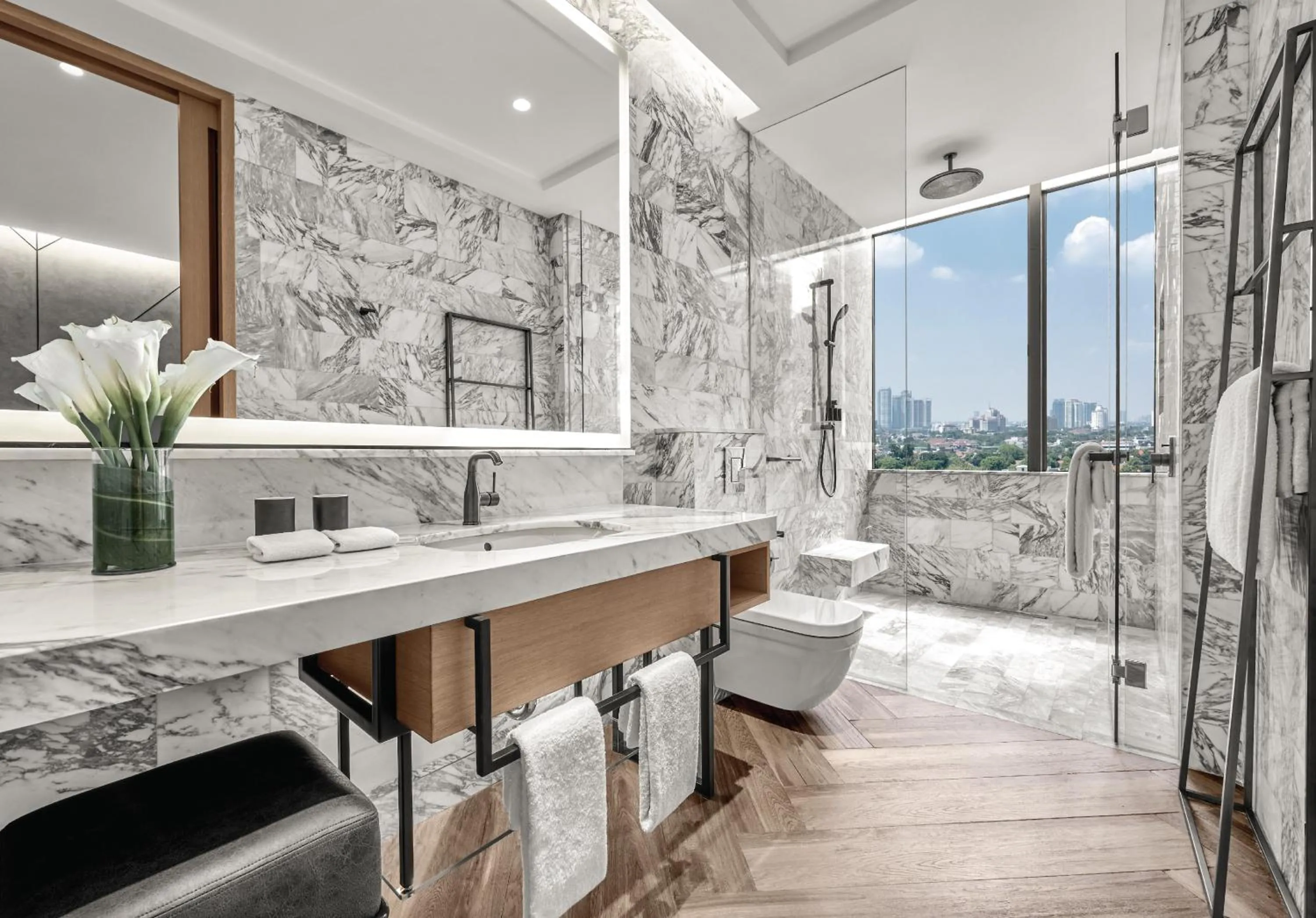 Shower in 25hours Hotel Jakarta The Oddbird