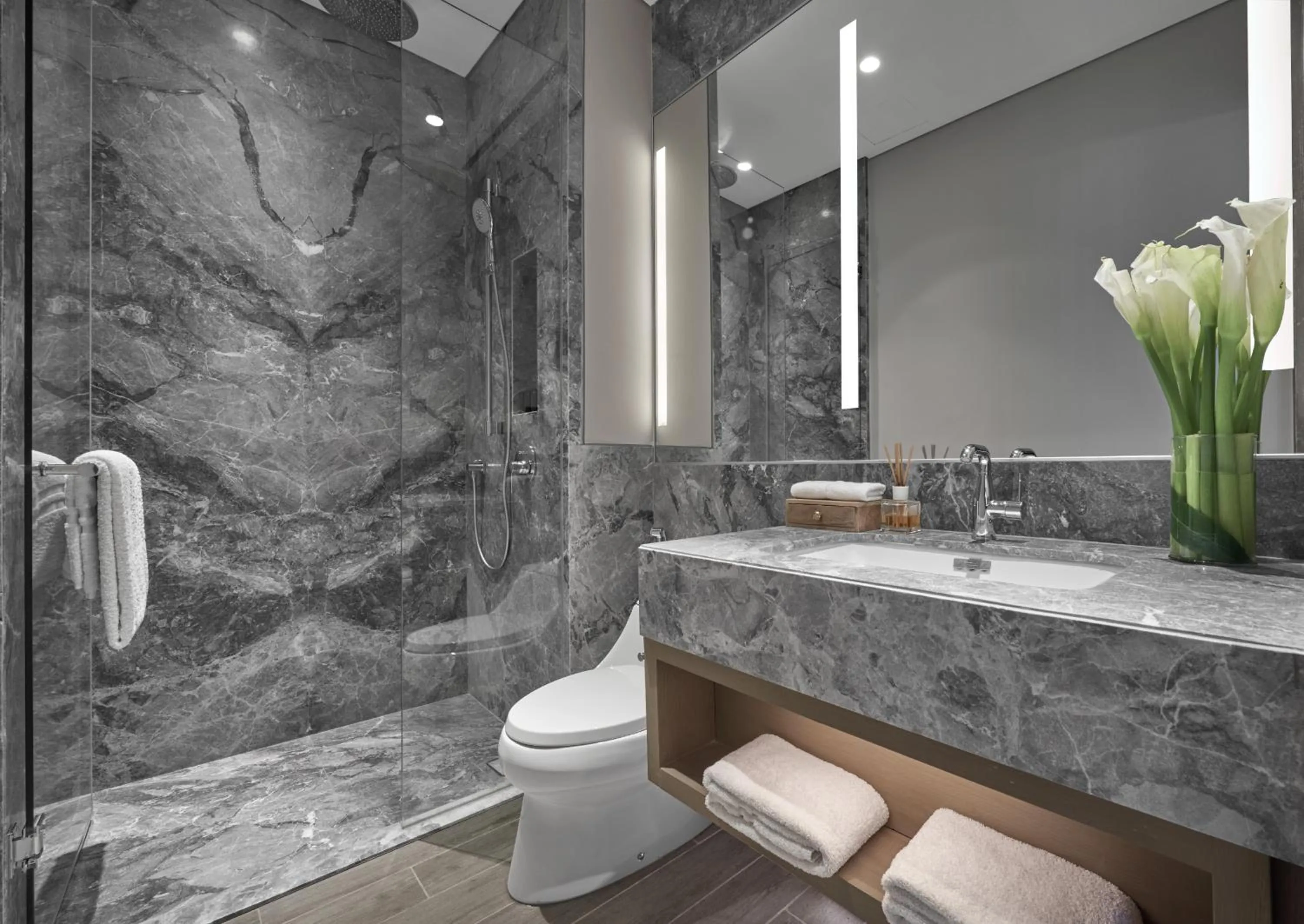 Shower in 25hours Hotel Jakarta The Oddbird