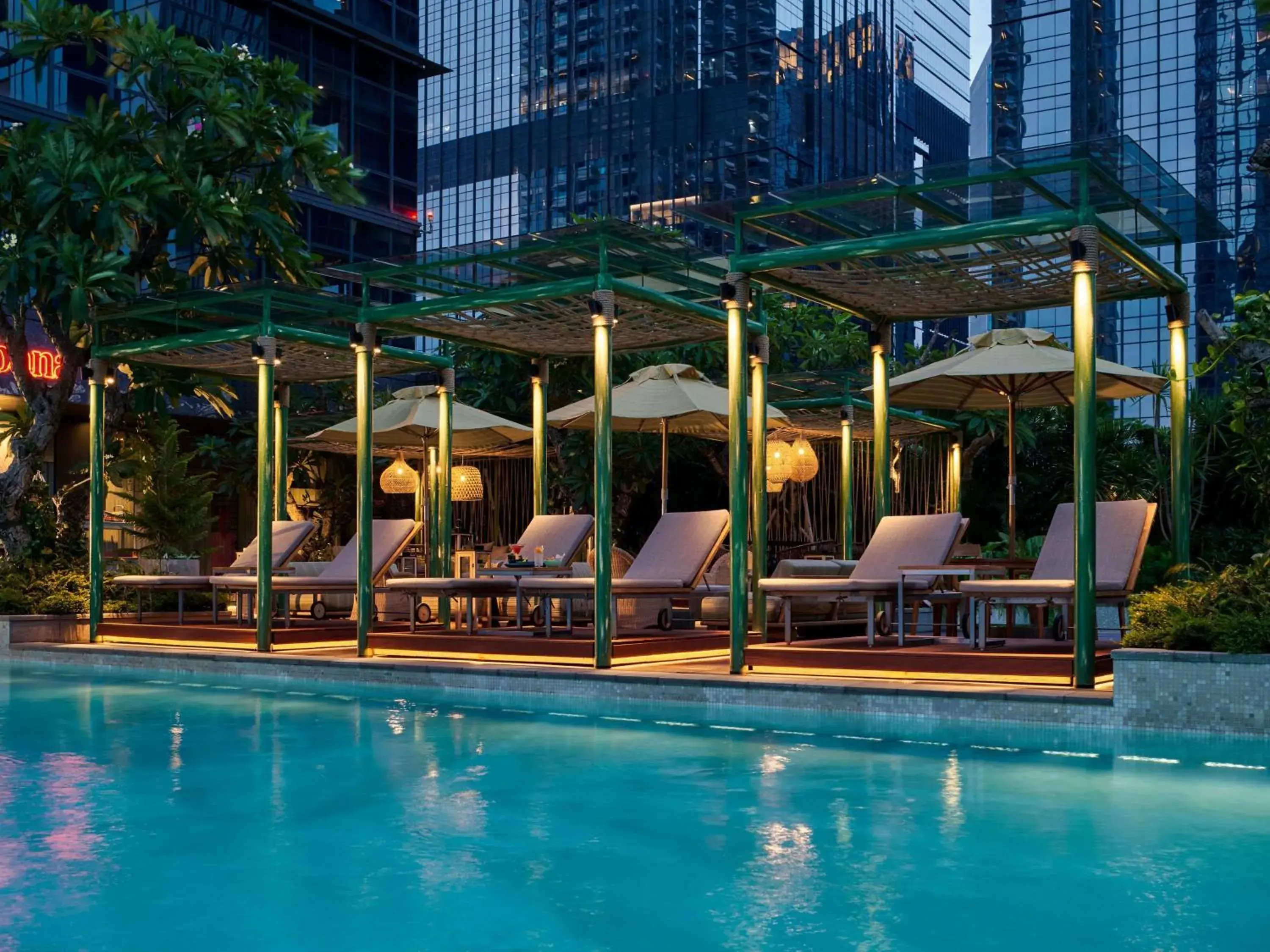 Pool view in 25hours Hotel Jakarta The Oddbird Pool view in 25hours Hotel Jakarta The Oddbird