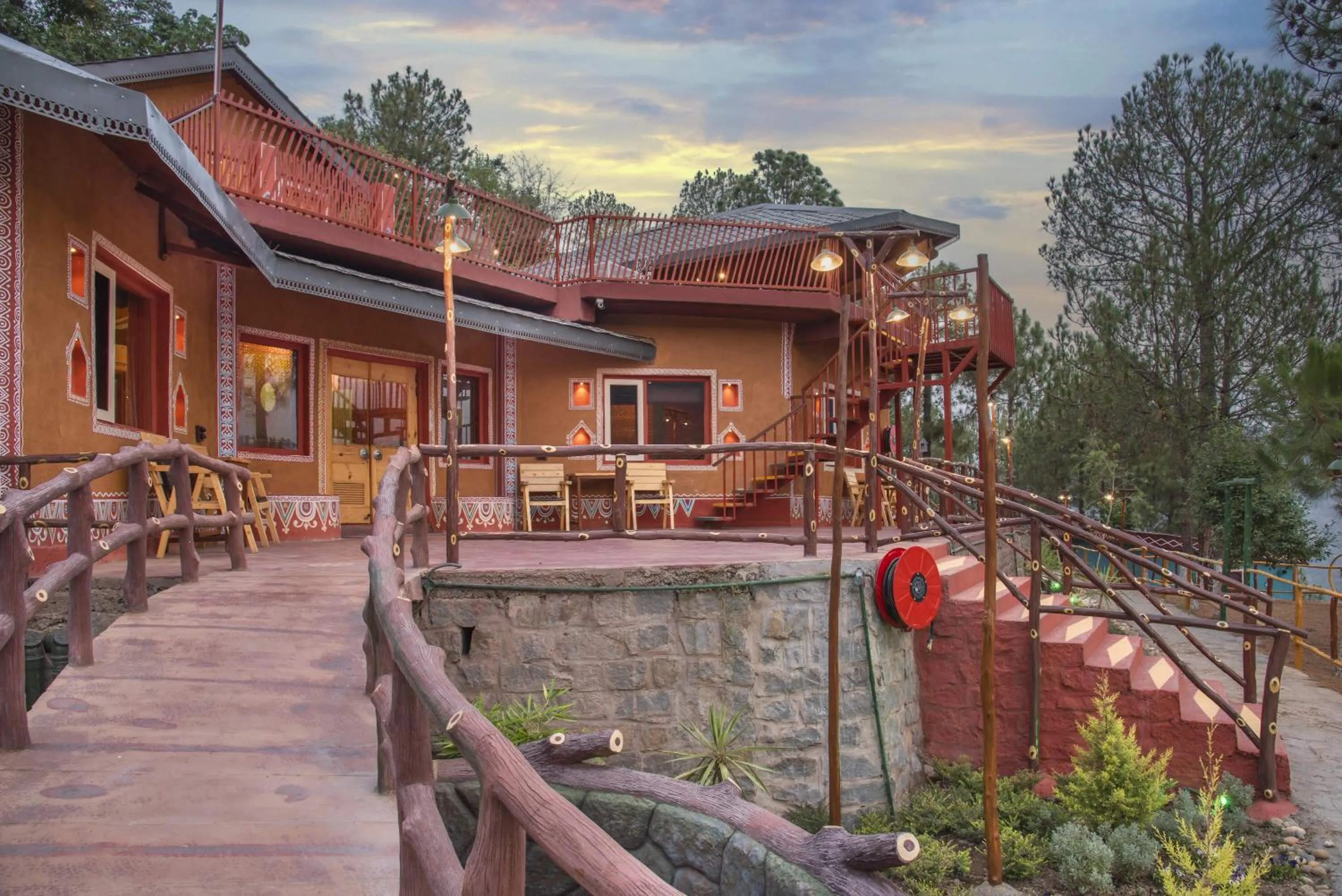 Property building in A Kasauli Ggaon by Echor