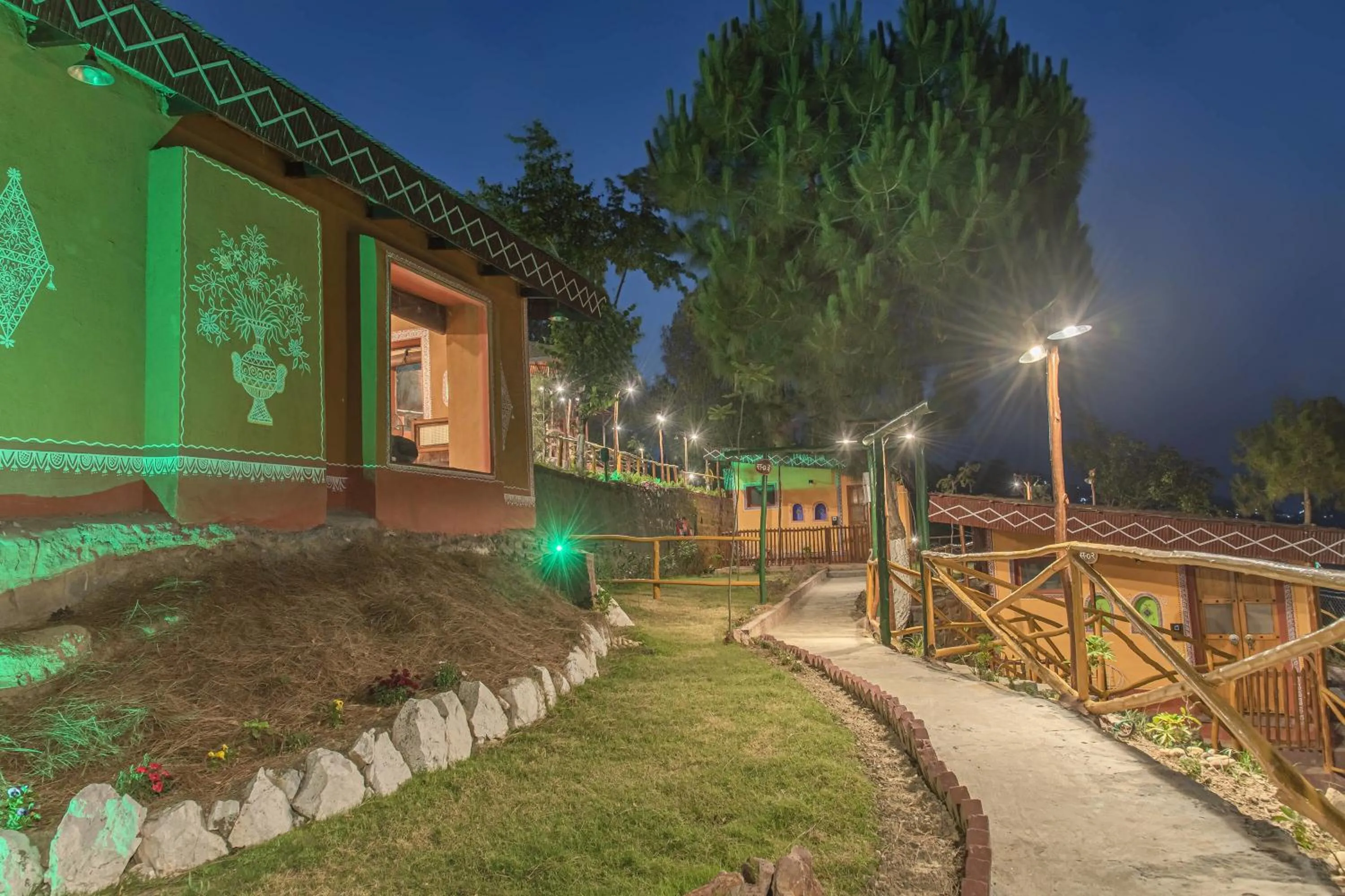 Night in A Kasauli Ggaon by Echor