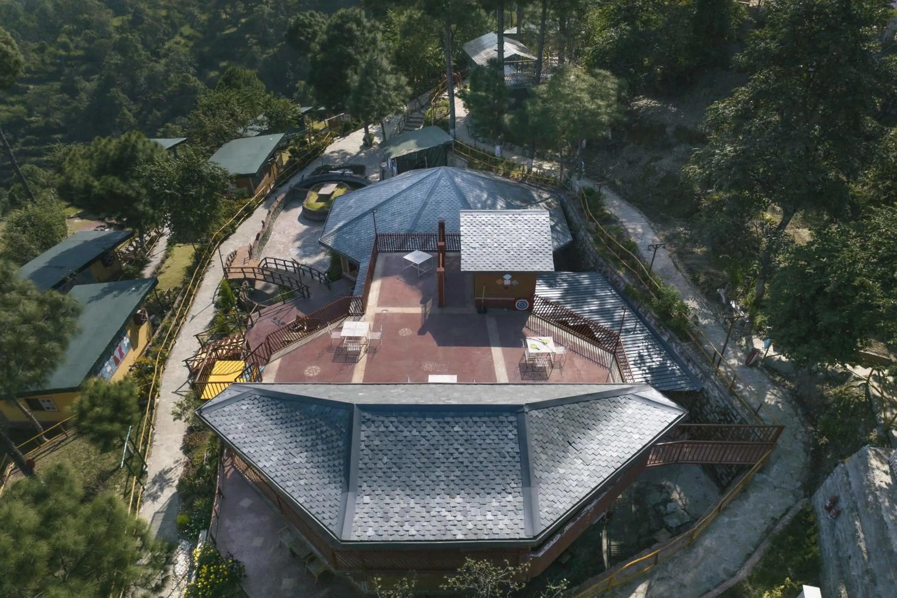 Property building in A Kasauli Ggaon by Echor