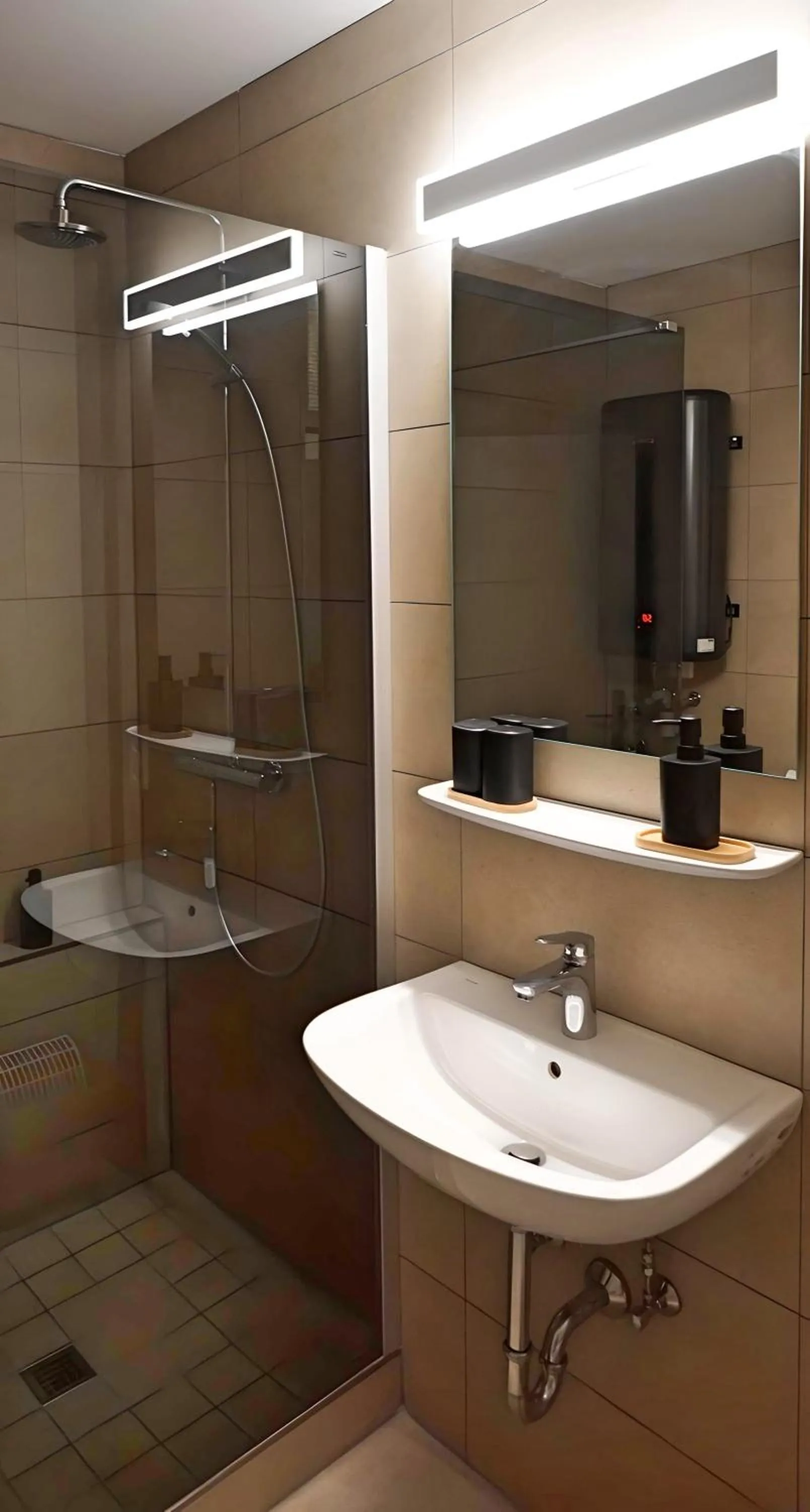 Shower in Hotel Schachener Hof