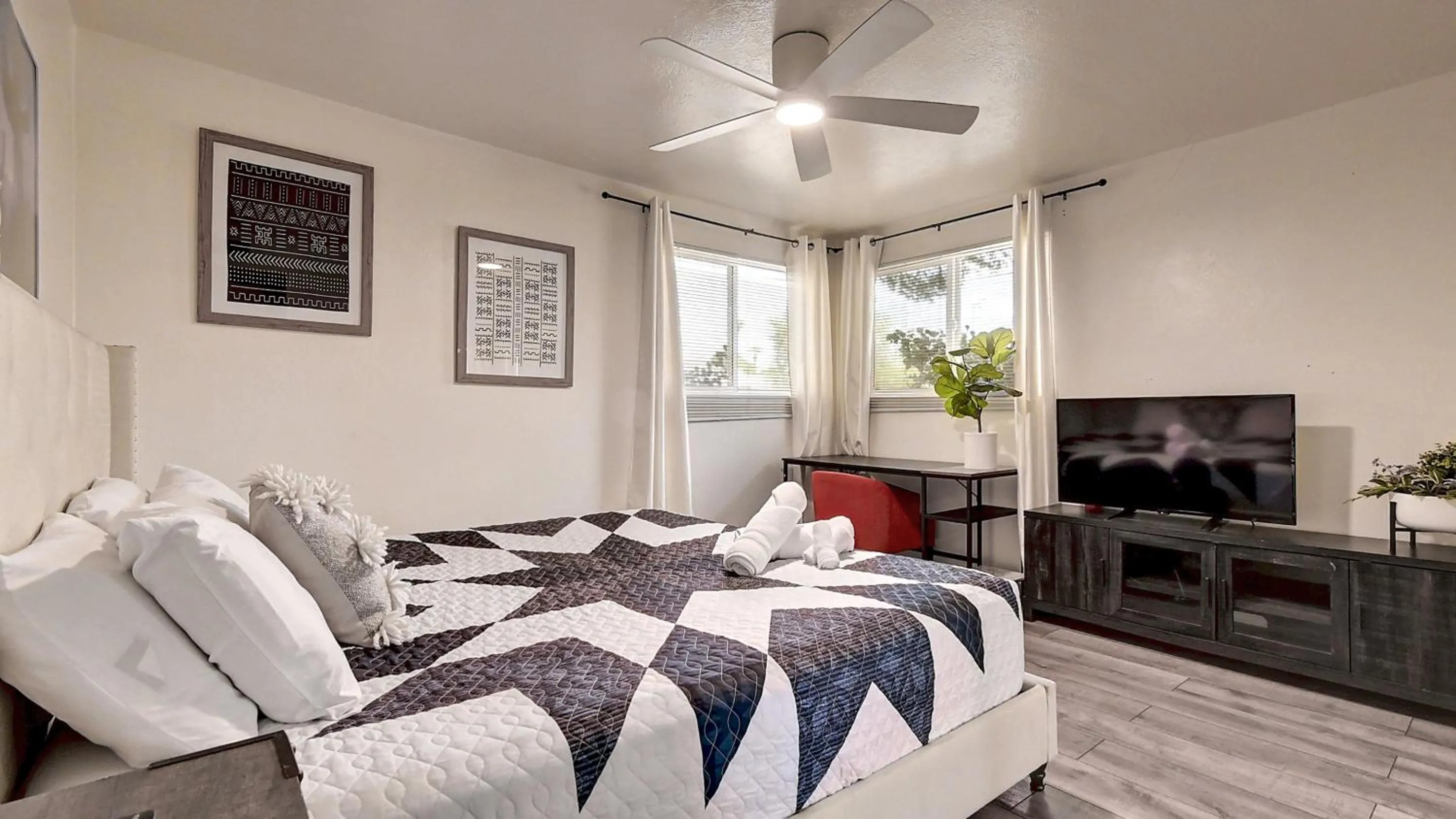 Other, Bed in Stylish Arcadia 2-Bdrm with Comfort and Charm