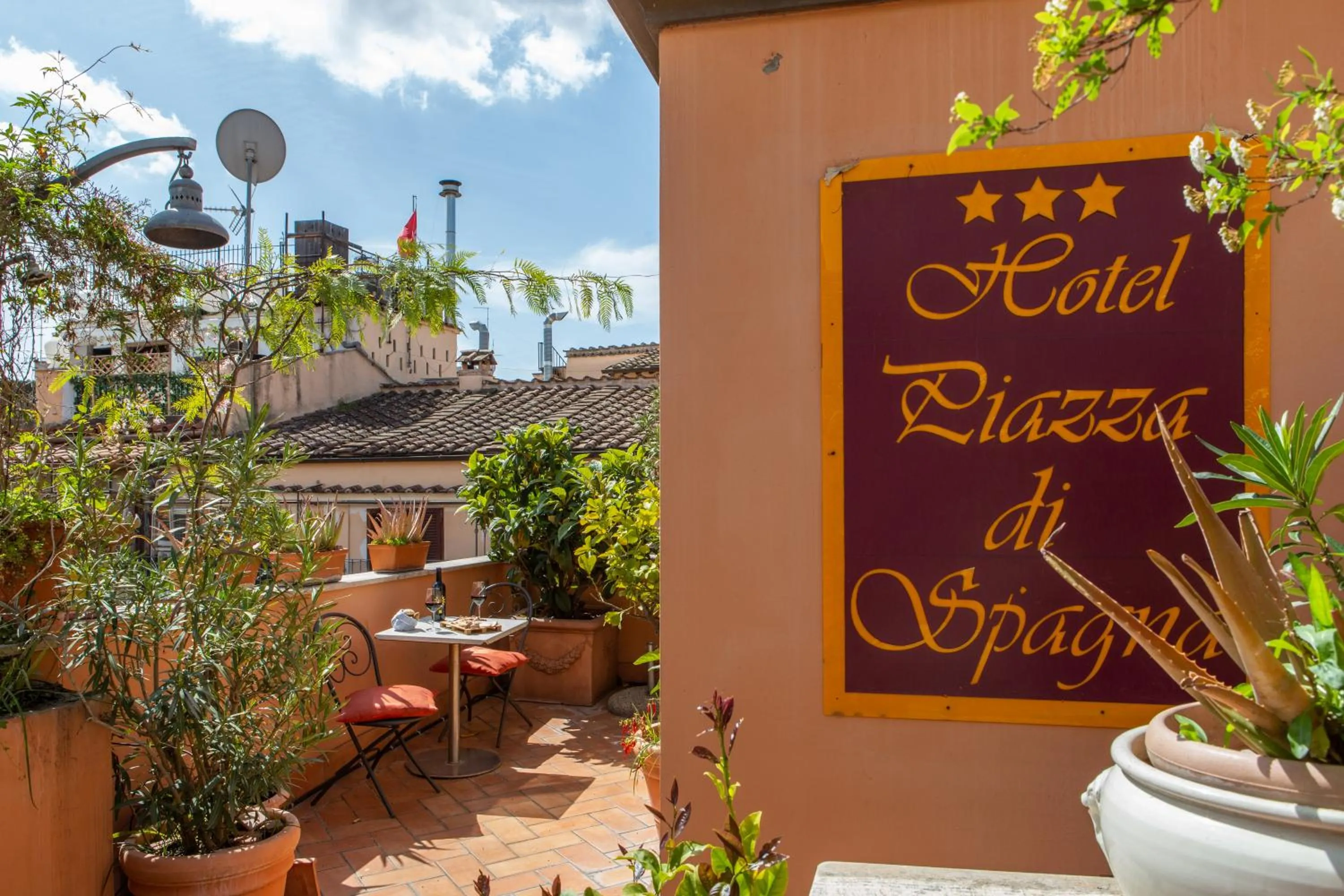 Balcony/Terrace in Hotel Piazza Di Spagna