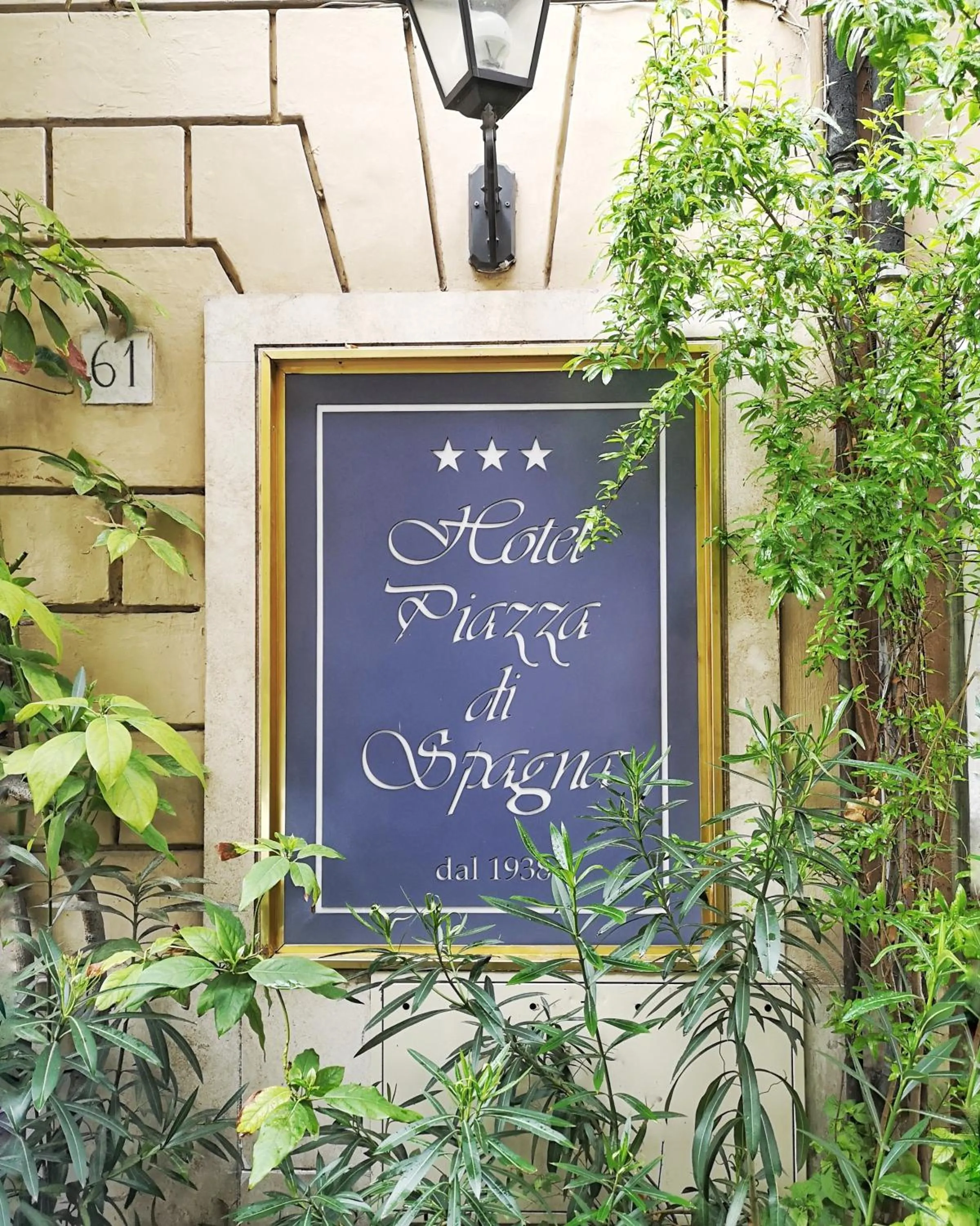 Facade/entrance in Hotel Piazza Di Spagna