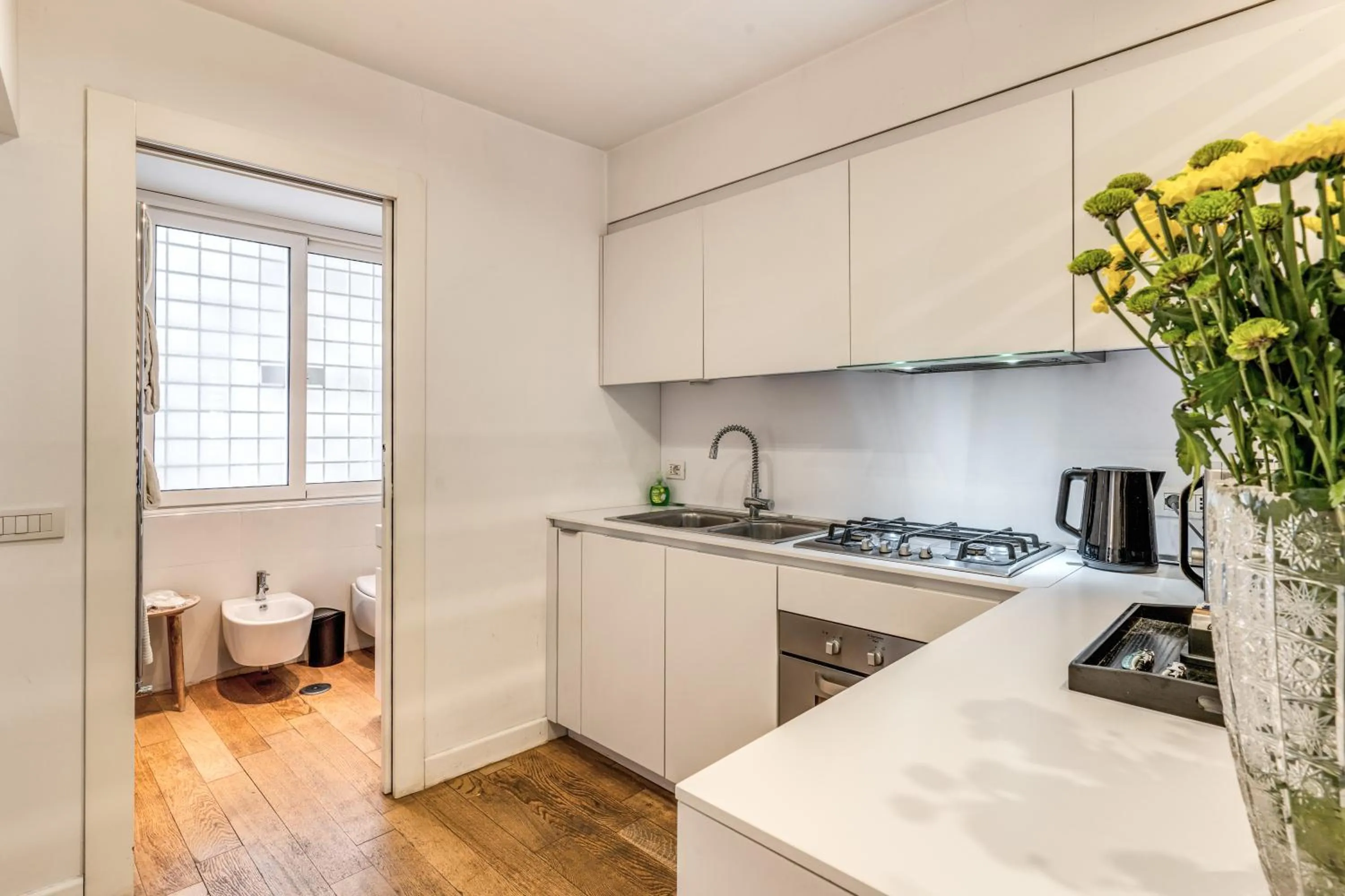 Kitchen or kitchenette in Trevi Beau Boutique Hotel