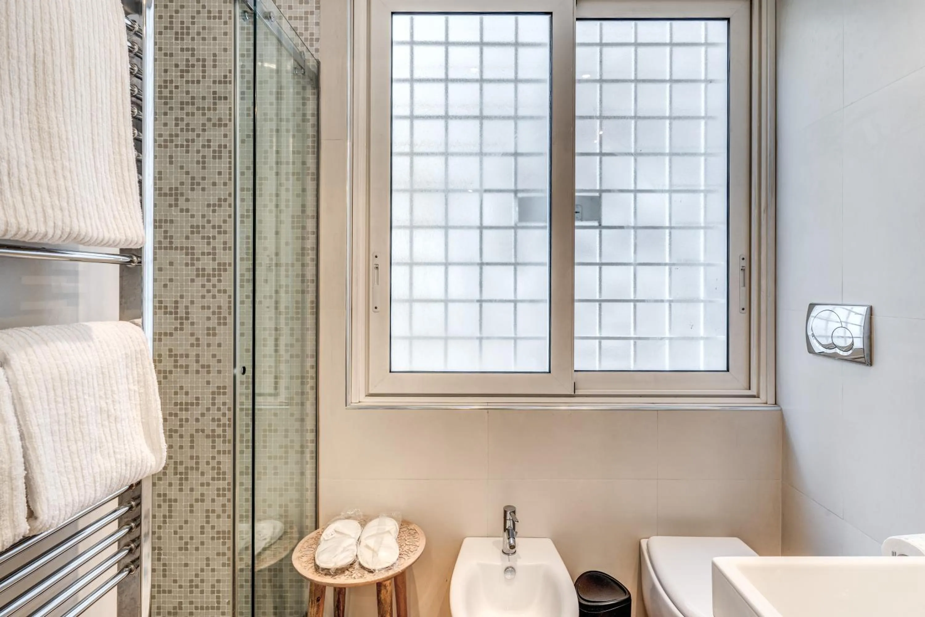 Shower in Trevi Beau Boutique Hotel