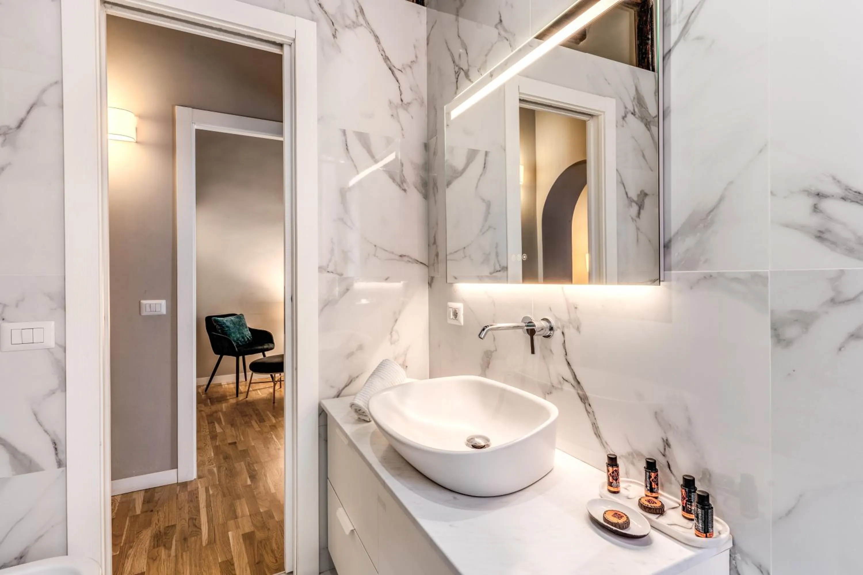 Shower in Trevi Beau Boutique Hotel