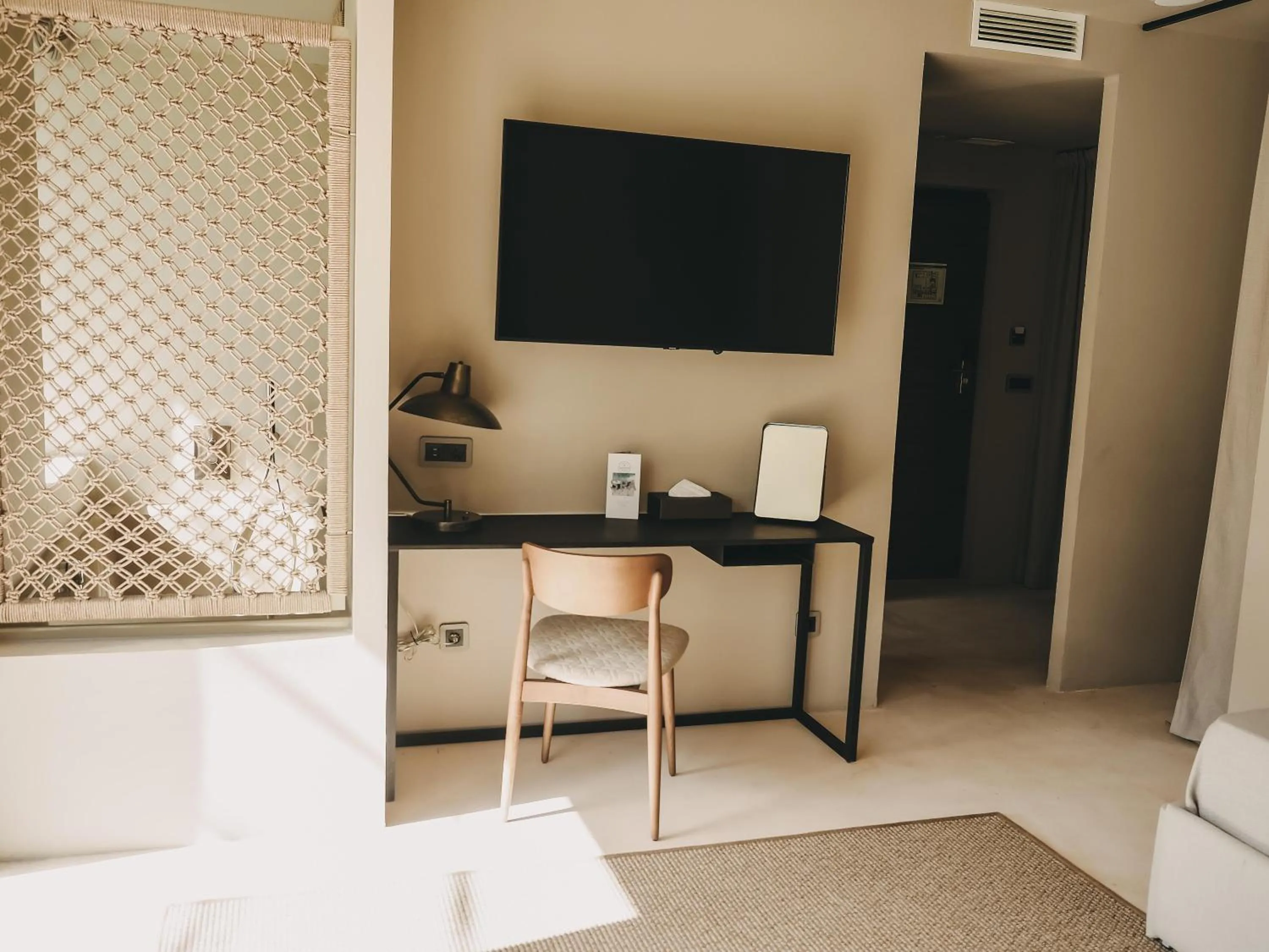 Photo of the whole room, Bed in Barefoot Hotel Mallorca