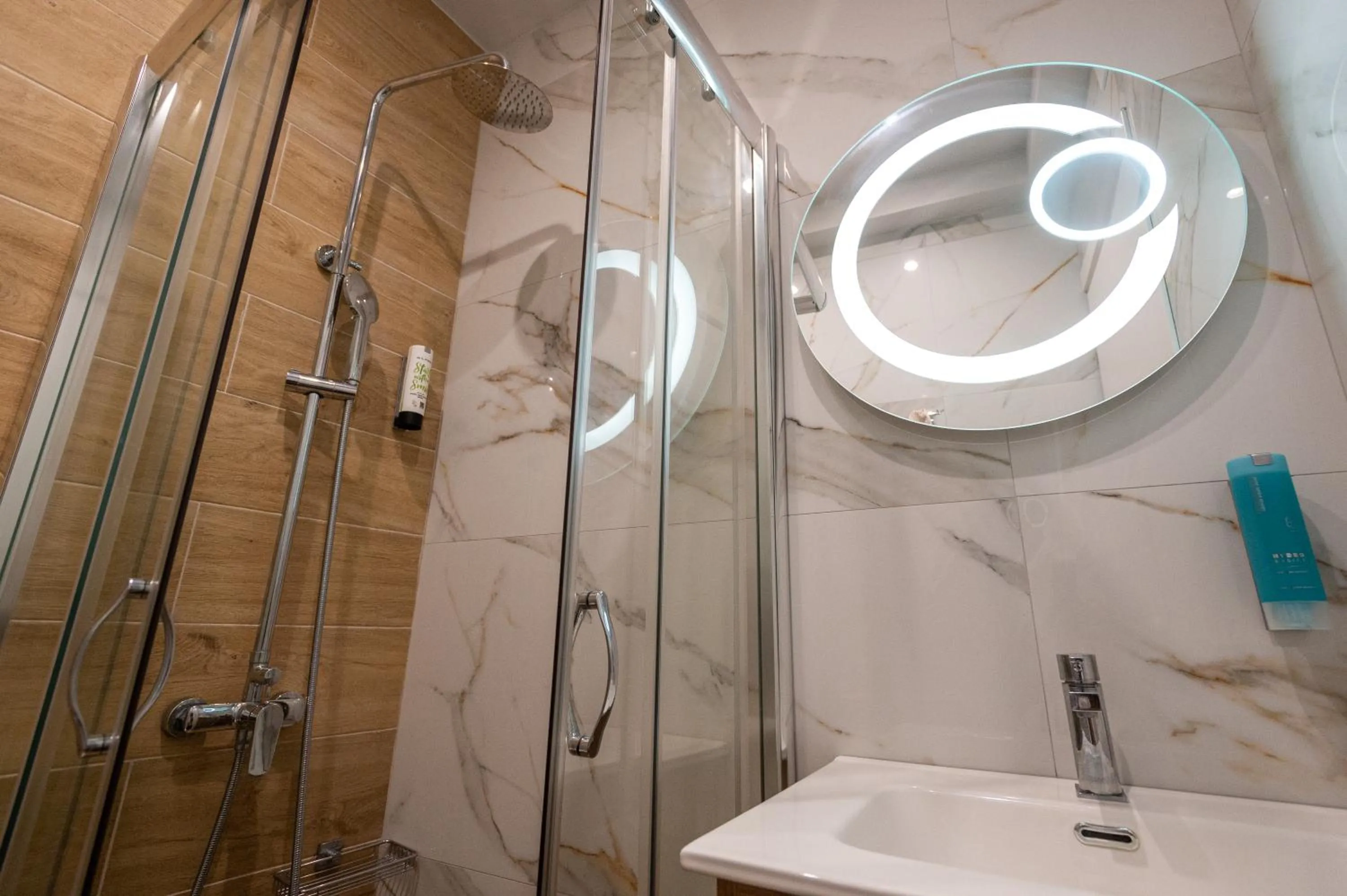 Shower in Empress Luxury Residences