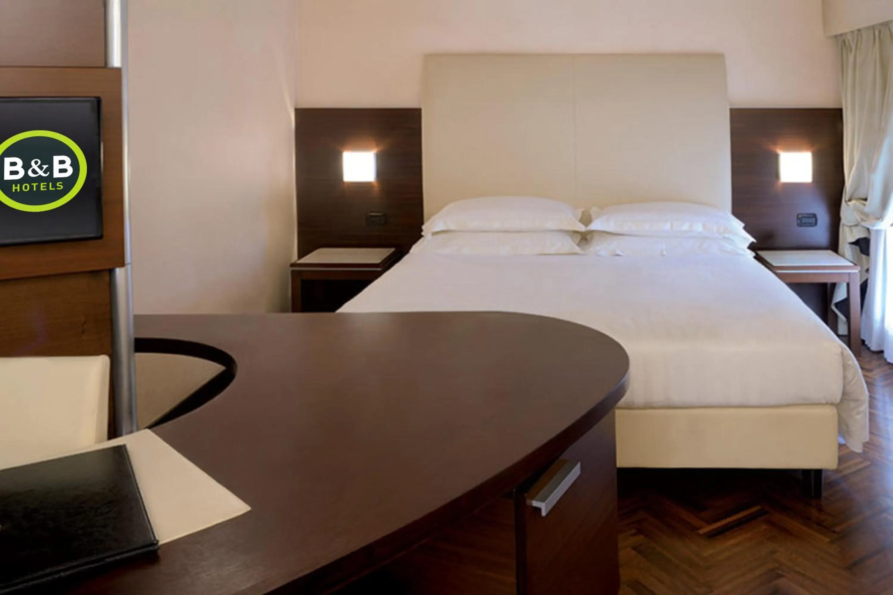 Bedroom, Bed in B&B HOTEL Habitat Giussano