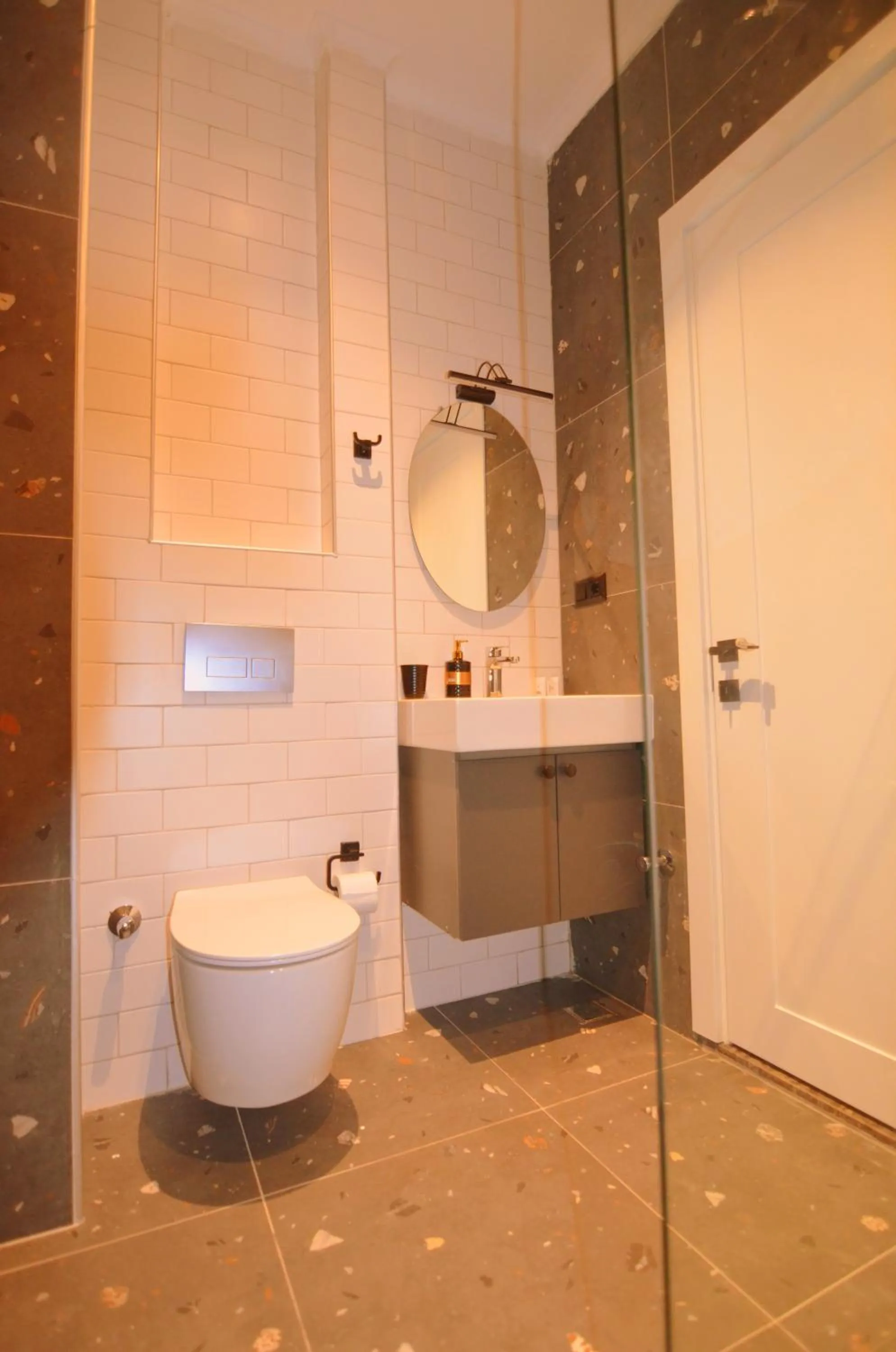 Bathroom in Juglans Suites