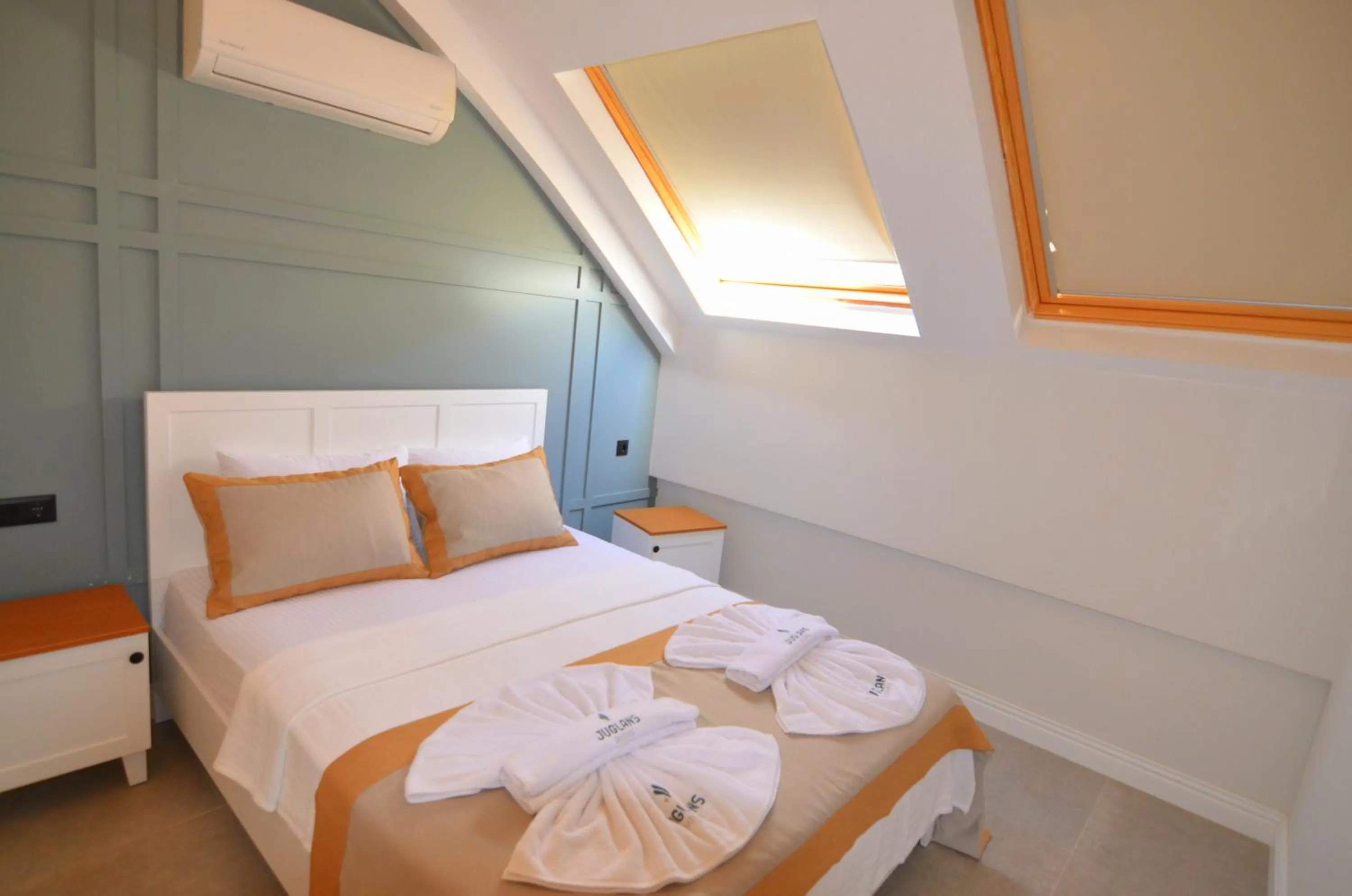 Bed in Juglans Suites