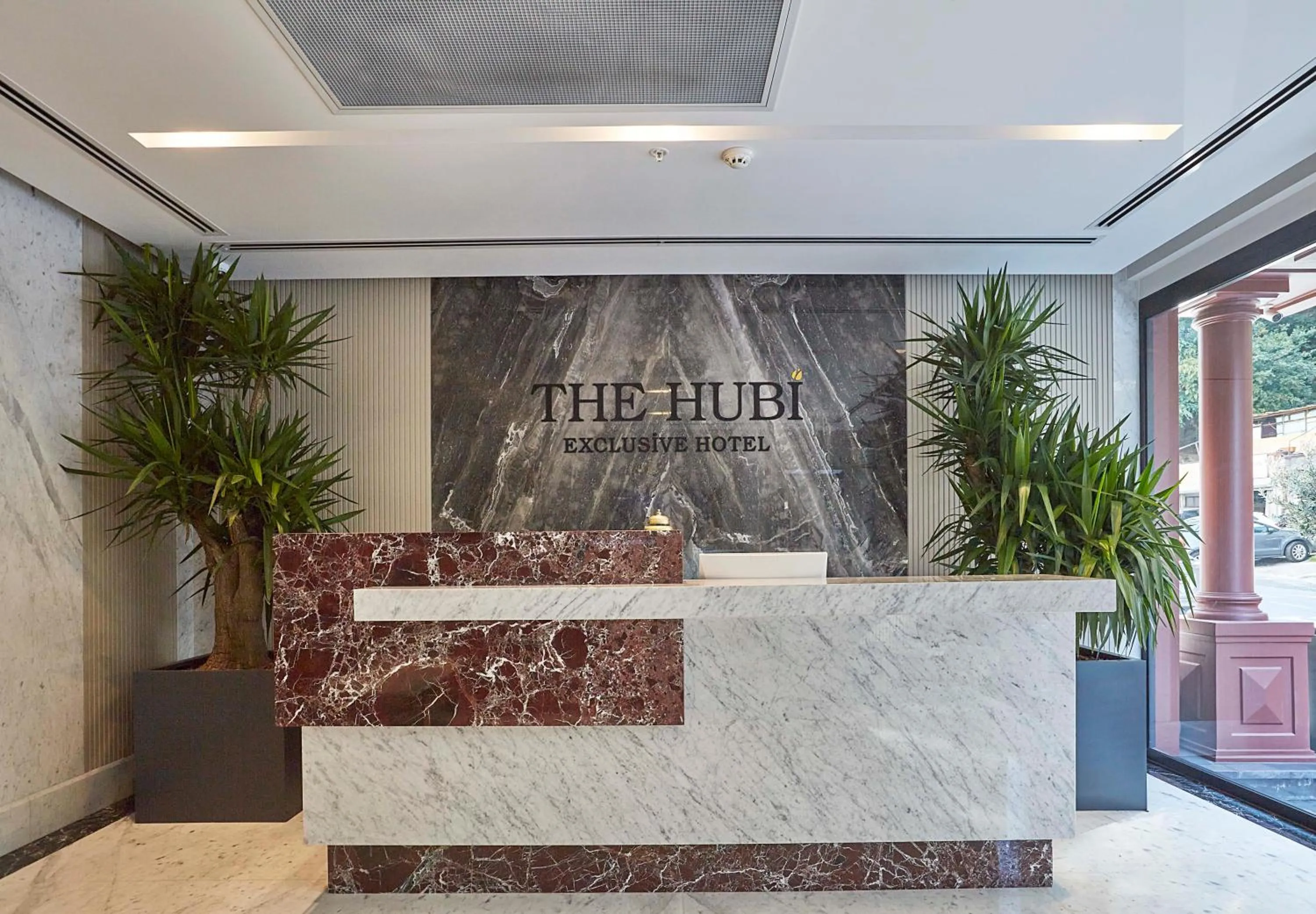 Lobby or reception in THE HUBİ HOTEL