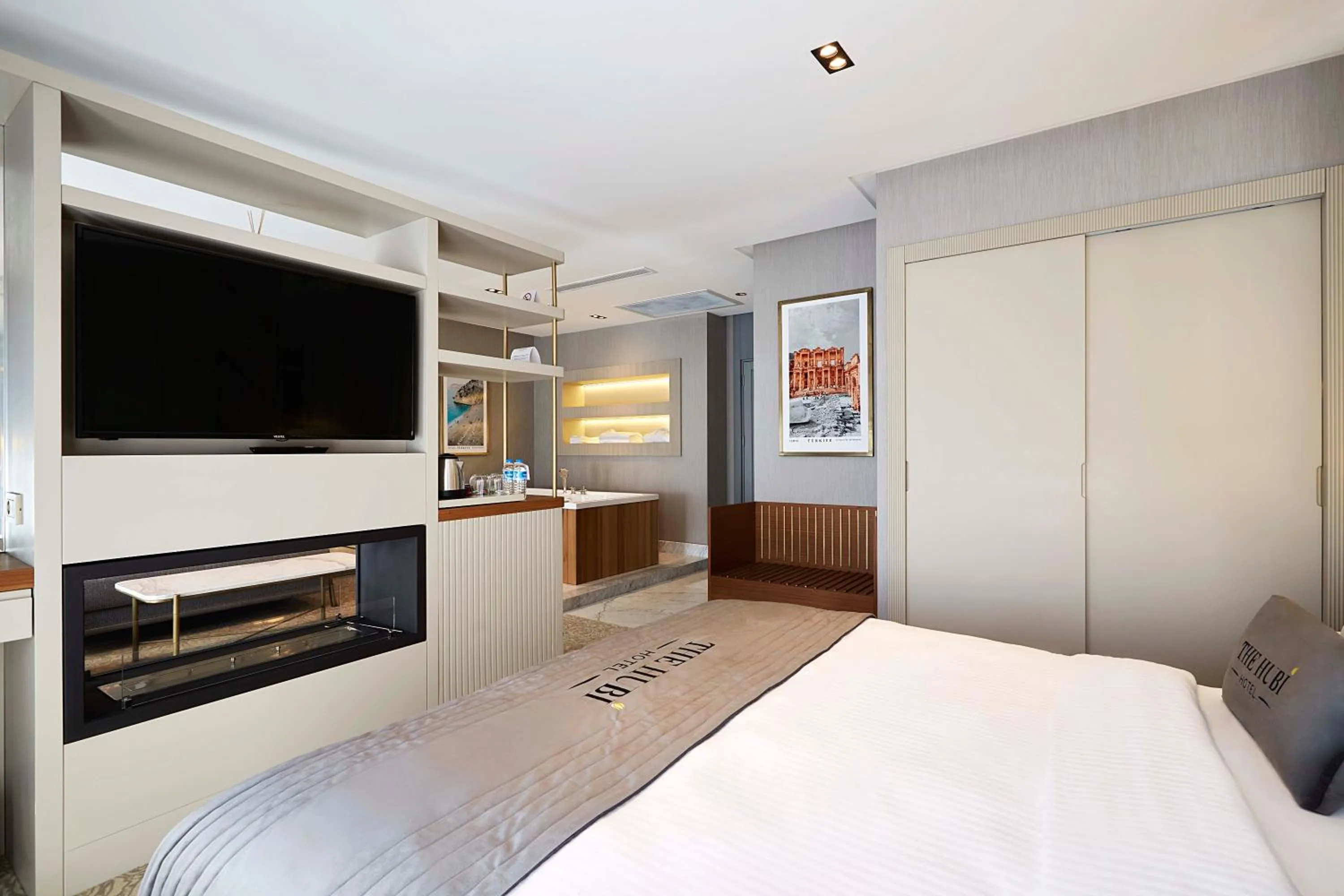 Bedroom, Bed in THE HUBİ HOTEL