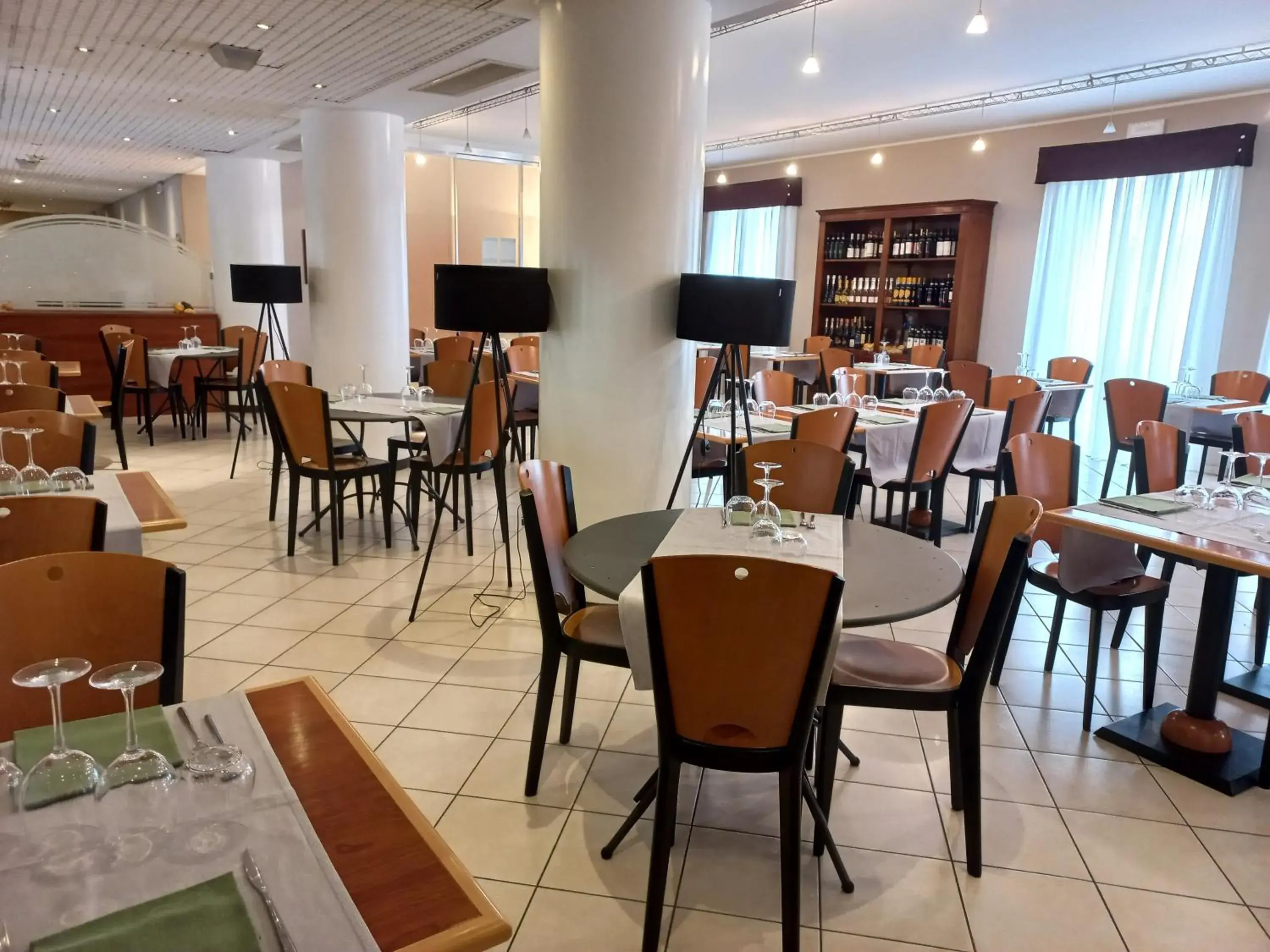 Restaurant/places to eat in UNA HOTELS Occhiobello Restaurant/places to eat in UNA HOTELS Occhiobello