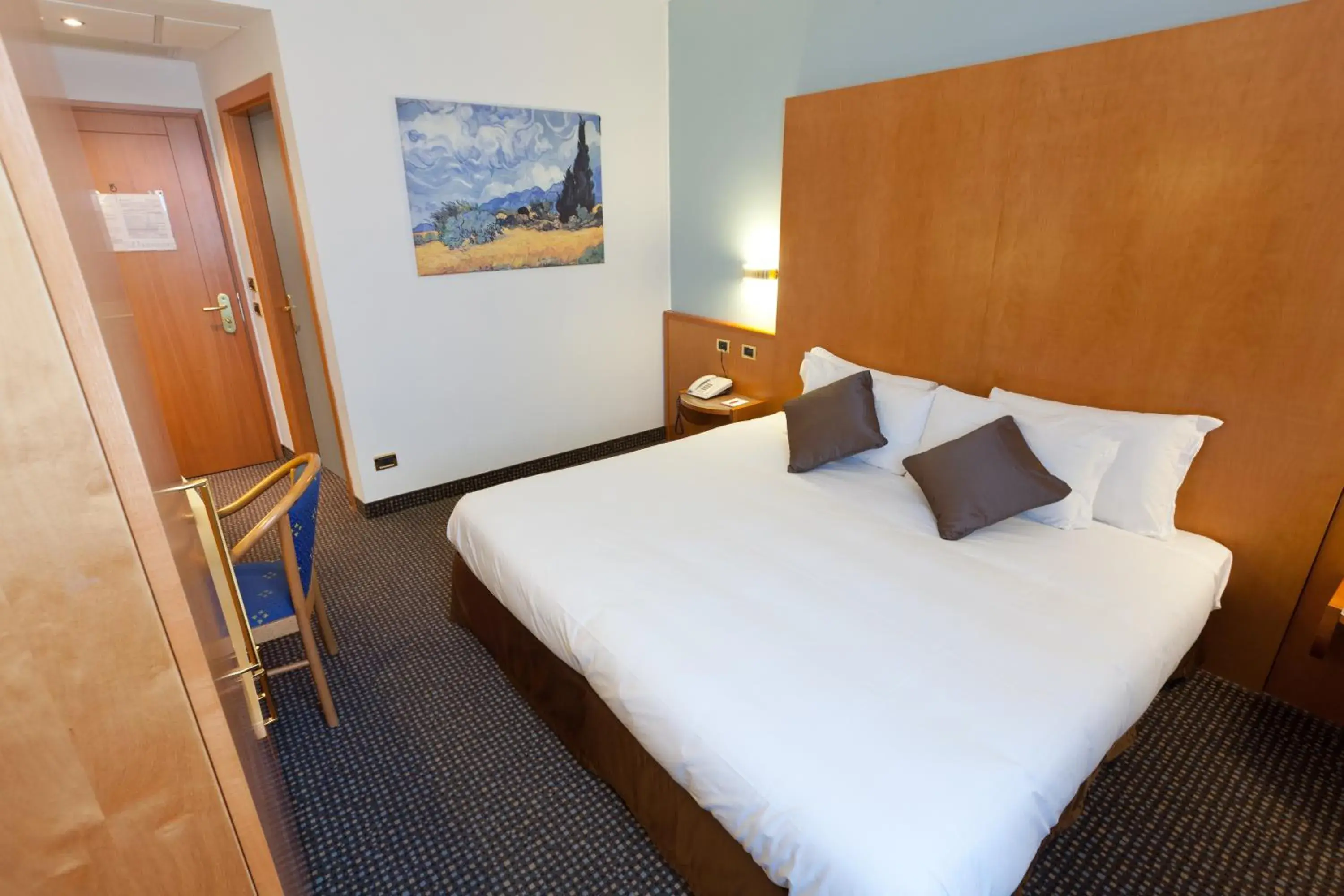 Photo of the whole room, Bed in UNA HOTELS Occhiobello Photo of the whole room, Bed in UNA HOTELS Occhiobello