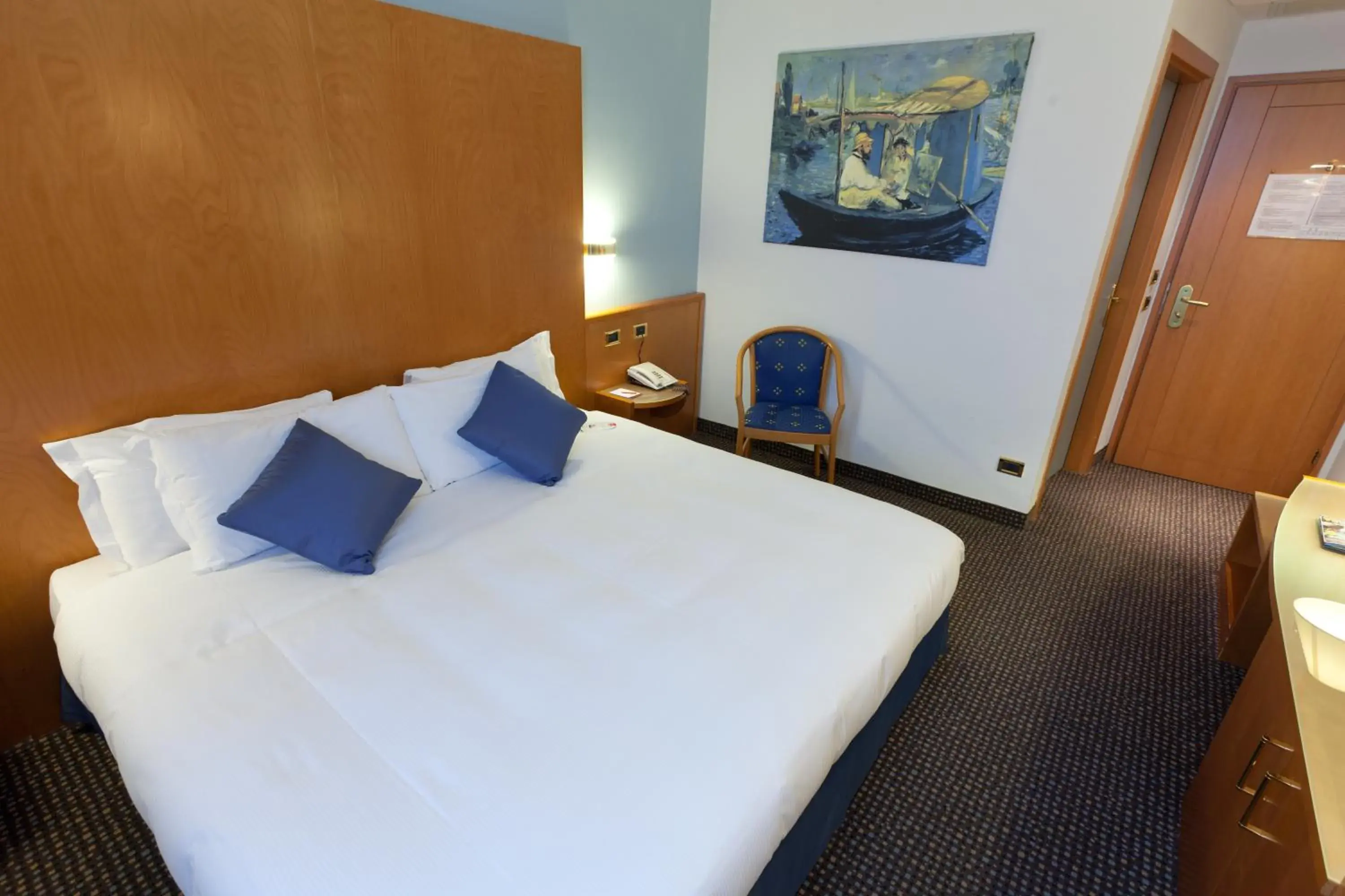 Photo of the whole room, Bed in UNA HOTELS Occhiobello Photo of the whole room, Bed in UNA HOTELS Occhiobello