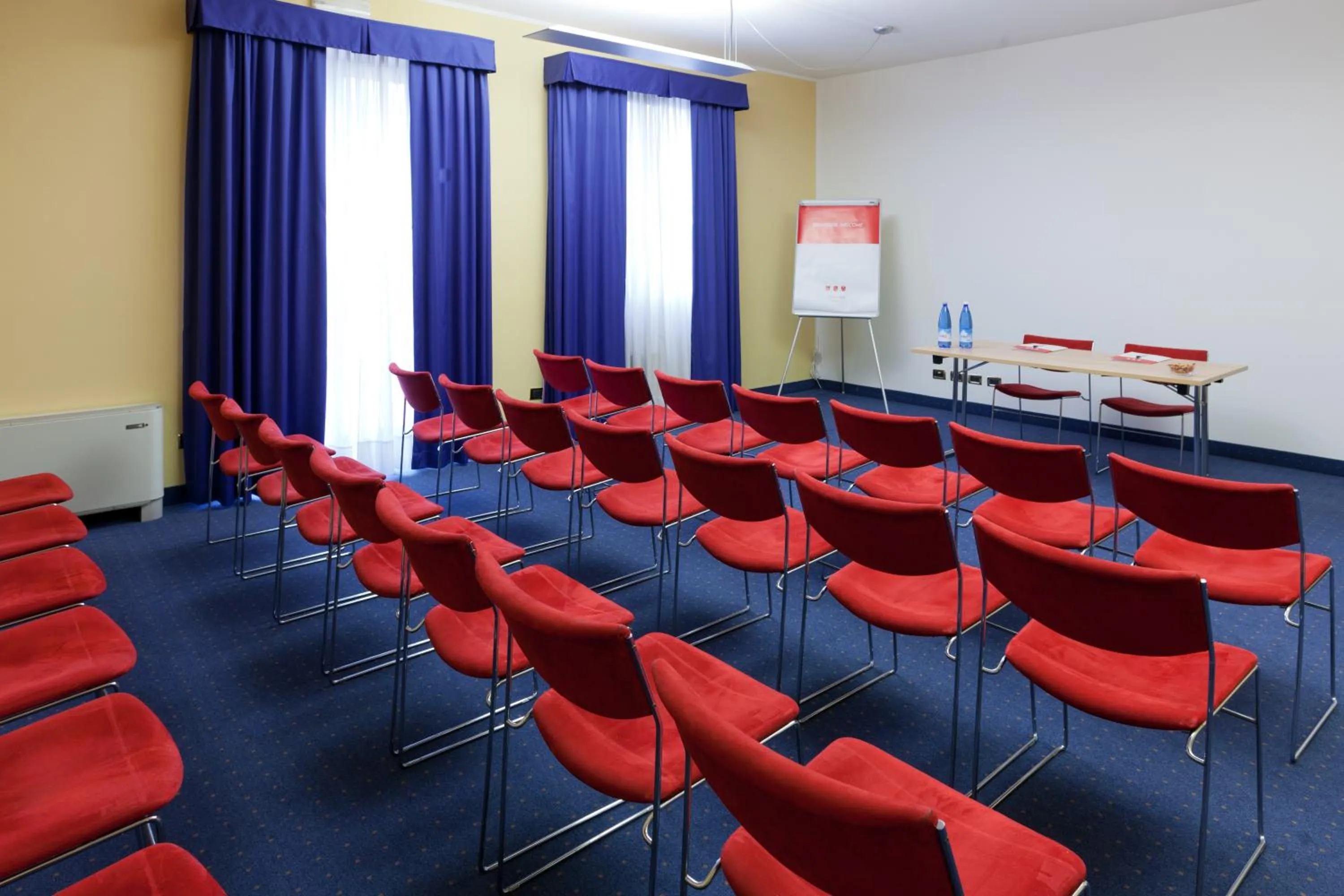 Business facilities in UNA HOTELS Occhiobello