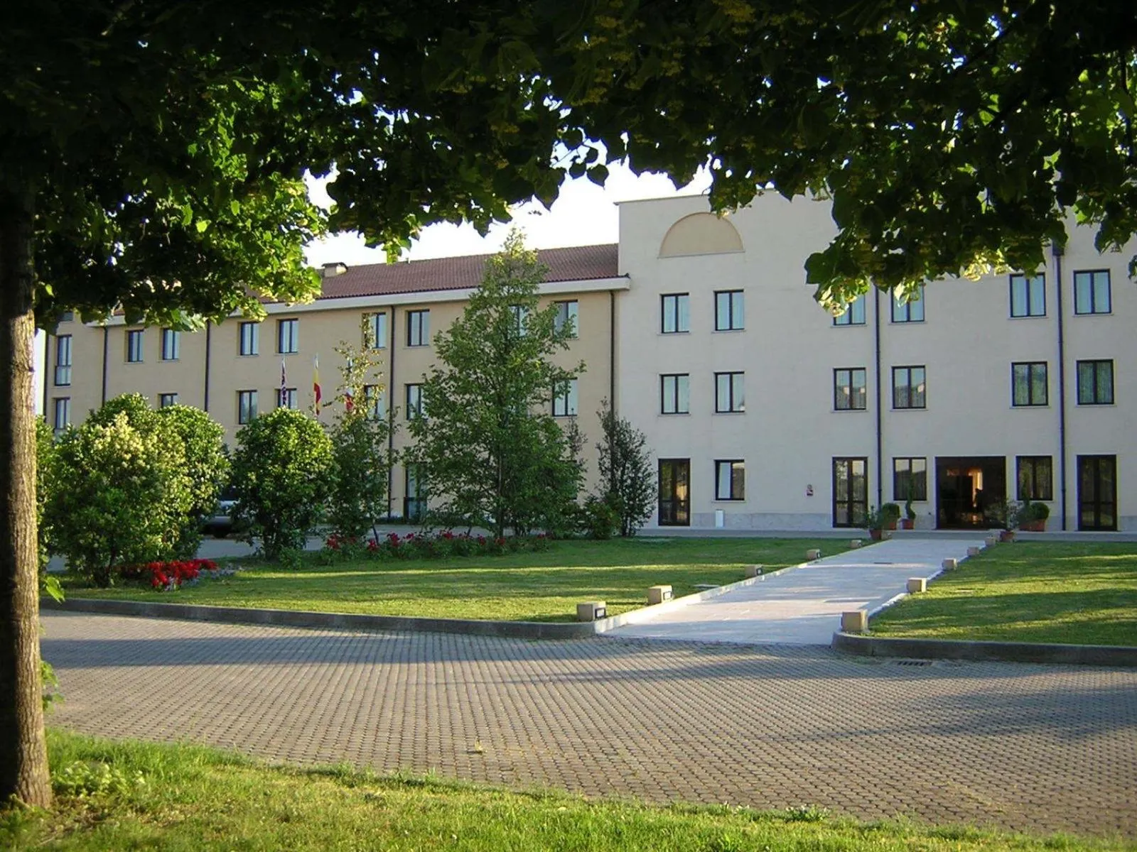 Property building in UNA HOTELS Occhiobello