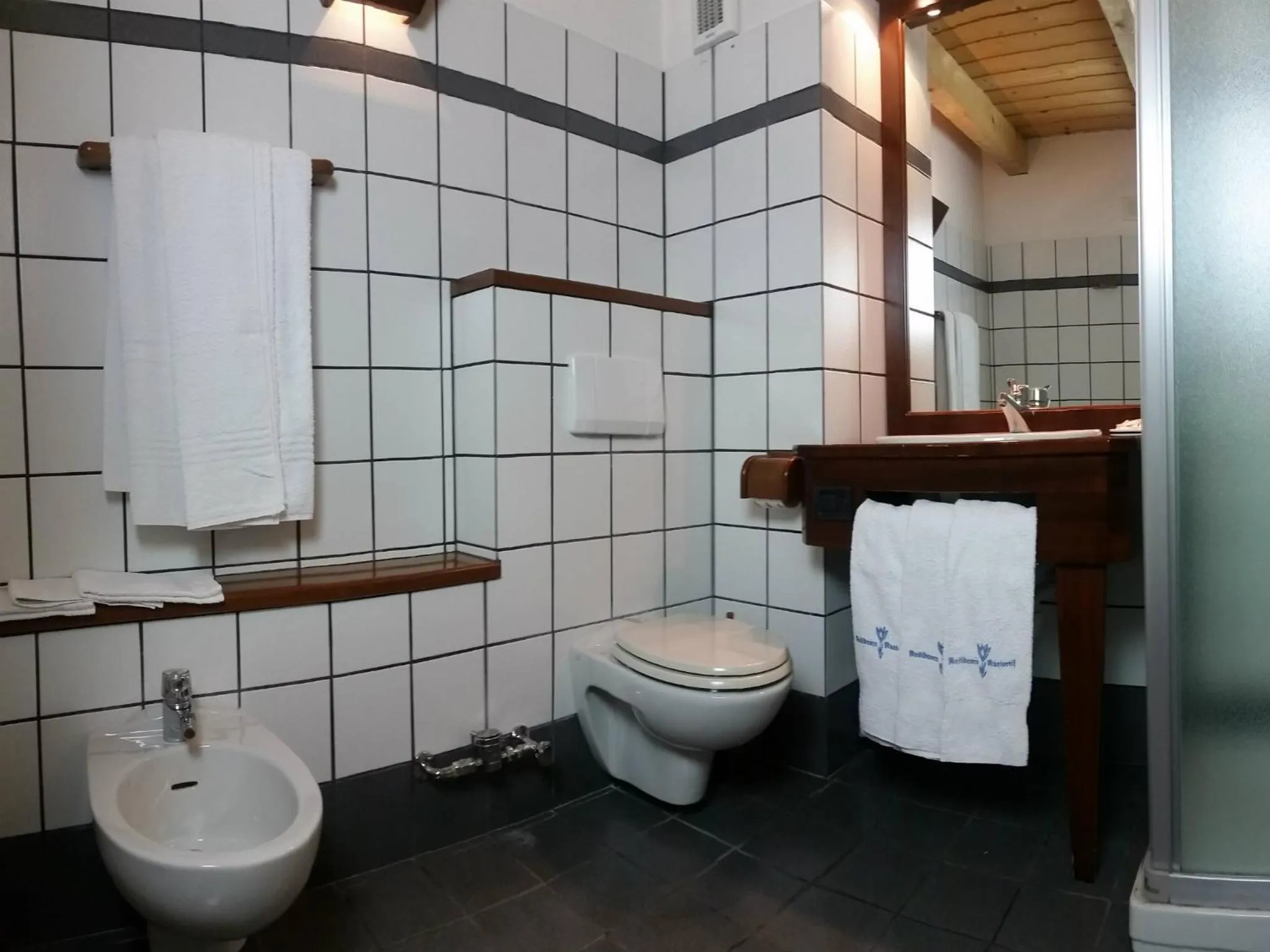 Bathroom in Residence Ruetoreif