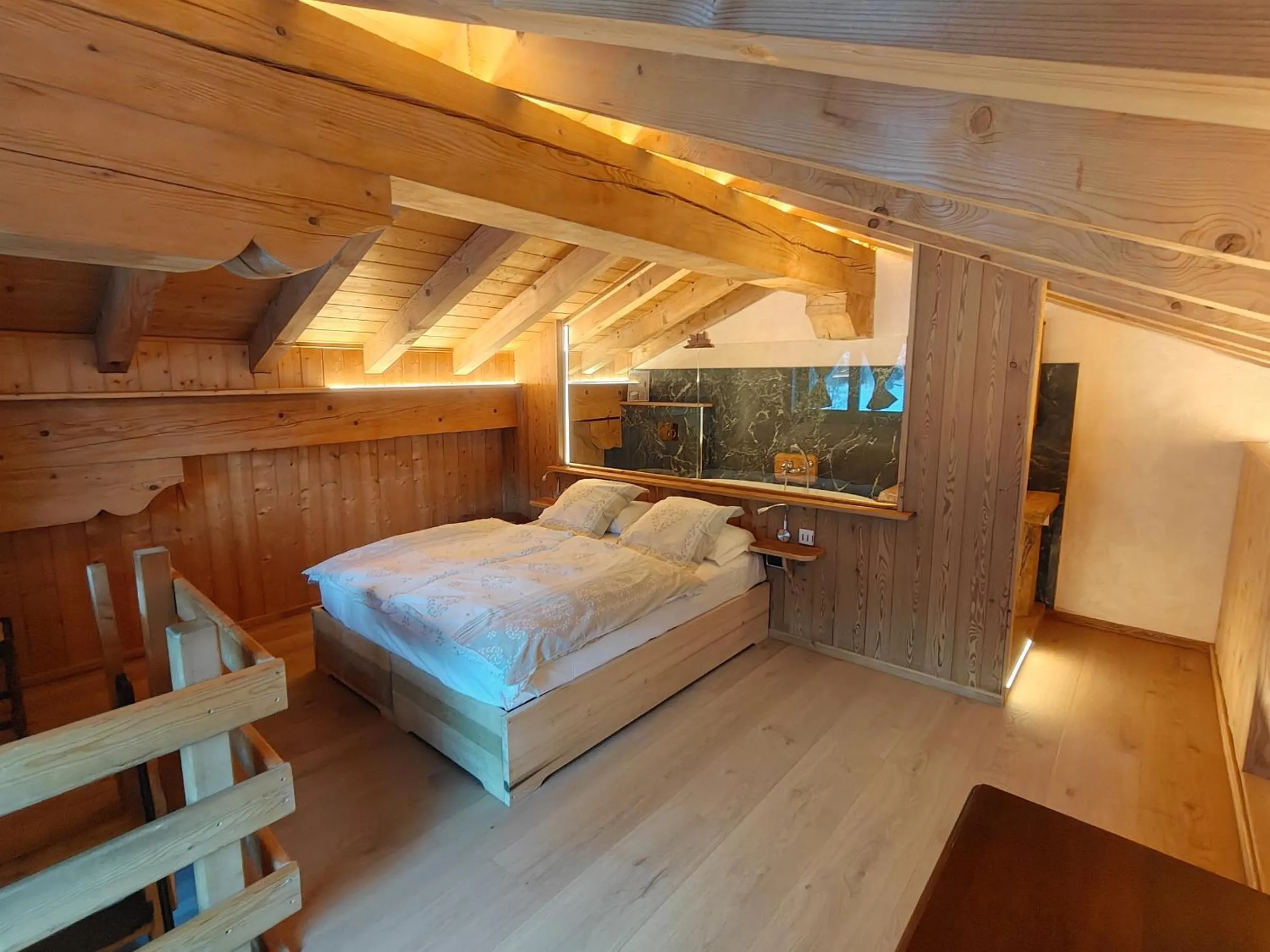 Photo of the whole room, Bed in Residence Ruetoreif