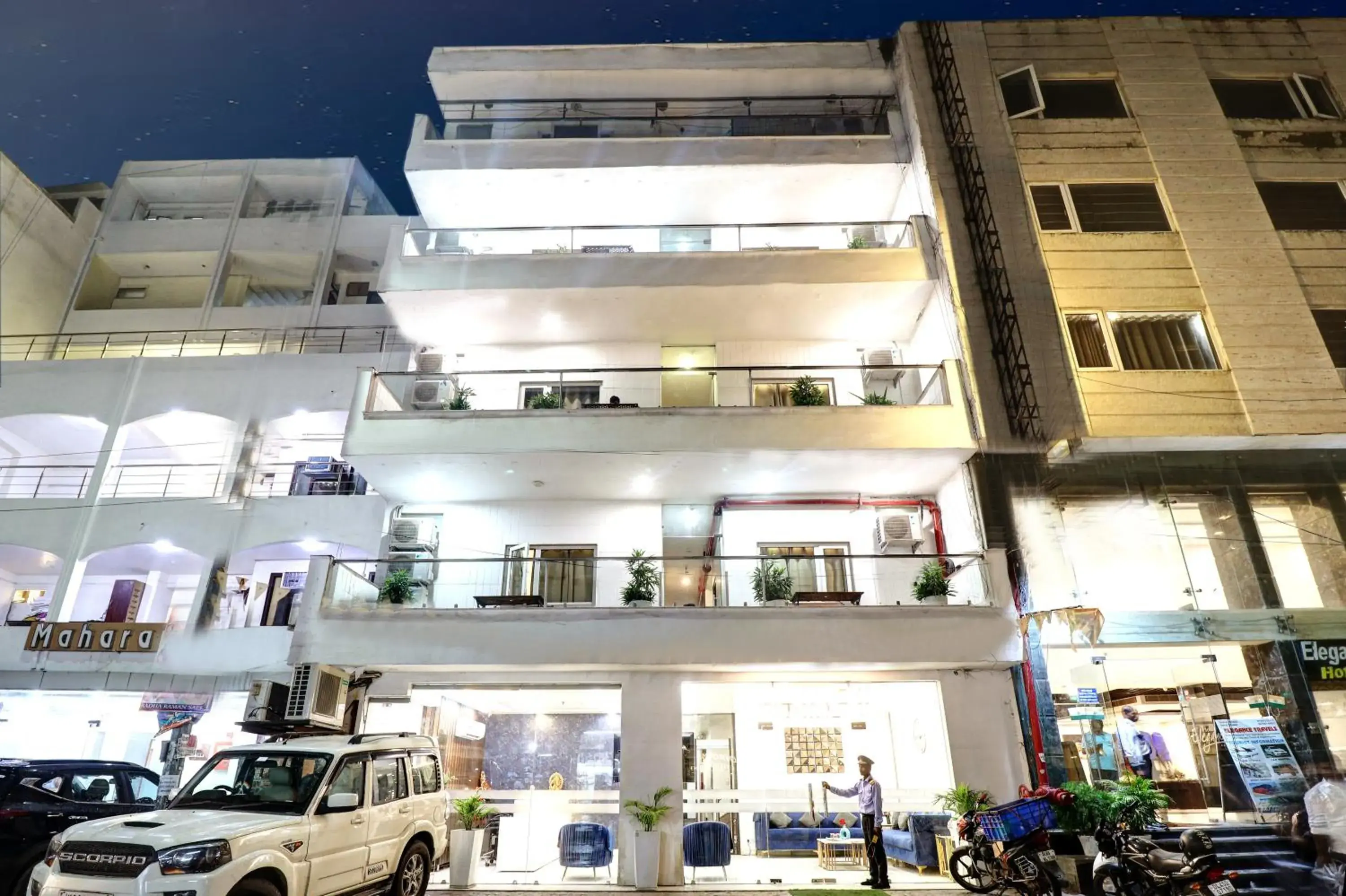 Property building in Hotel Emporio Dx - New Delhi Railway Station - Paharganj Property building in Hotel Emporio Dx - New Delhi Railway Station - Paharganj