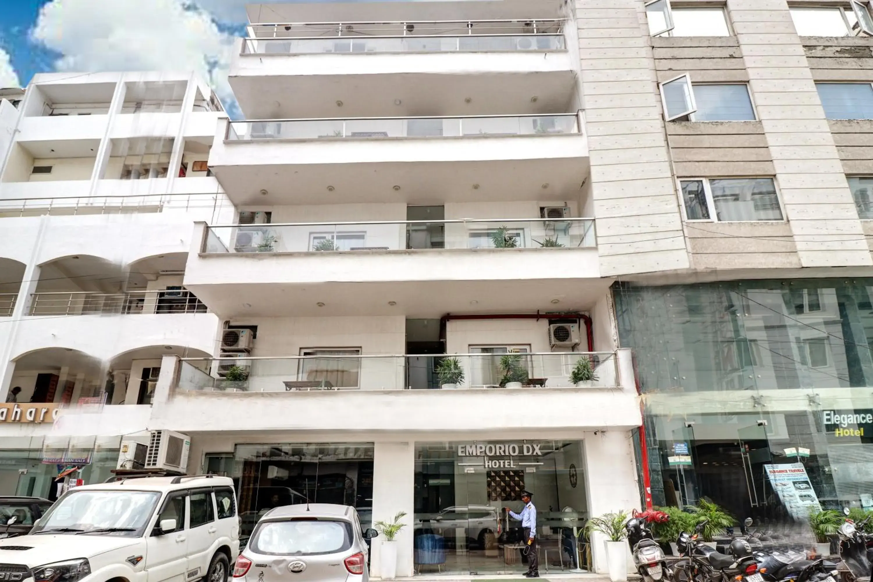 Property building in Hotel Emporio Dx - New Delhi Railway Station - Paharganj Property building in Hotel Emporio Dx - New Delhi Railway Station - Paharganj