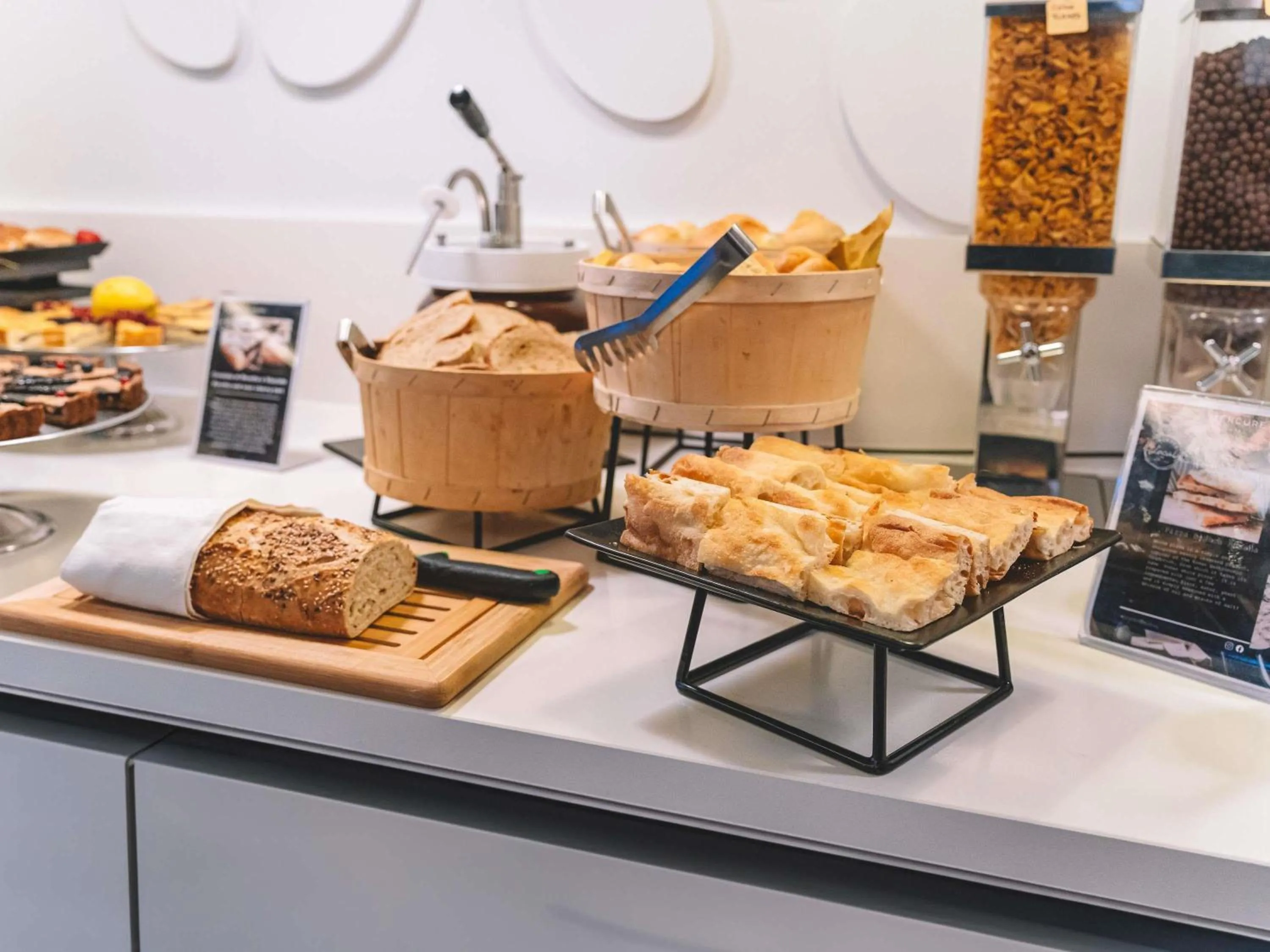 Property building in Mercure Roma Centro Colosseo