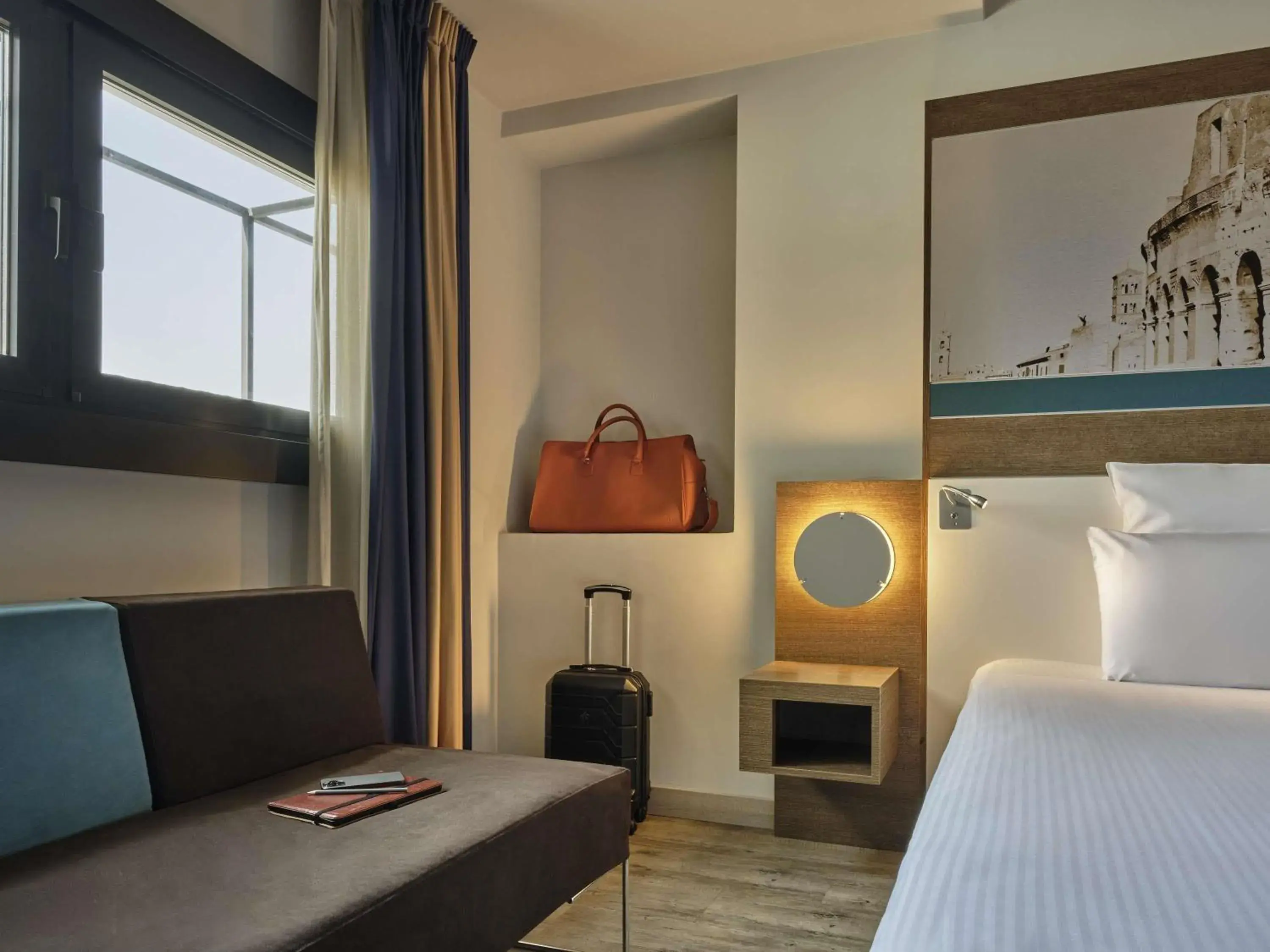 Bedroom, Bed in Mercure Roma Centro Colosseo Bedroom, Bed in Mercure Roma Centro Colosseo