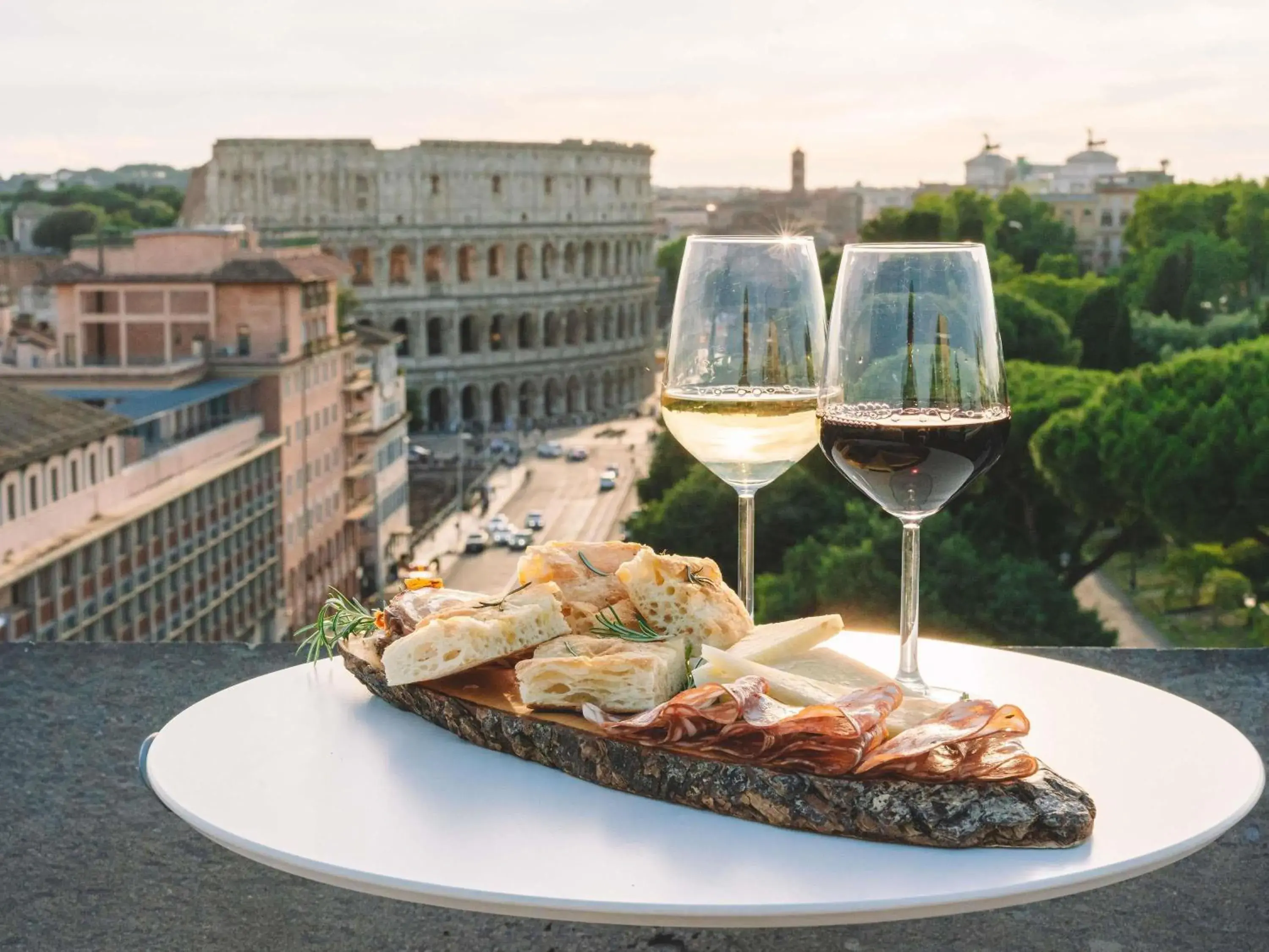 Lounge or bar in Mercure Roma Centro Colosseo Lounge or bar in Mercure Roma Centro Colosseo