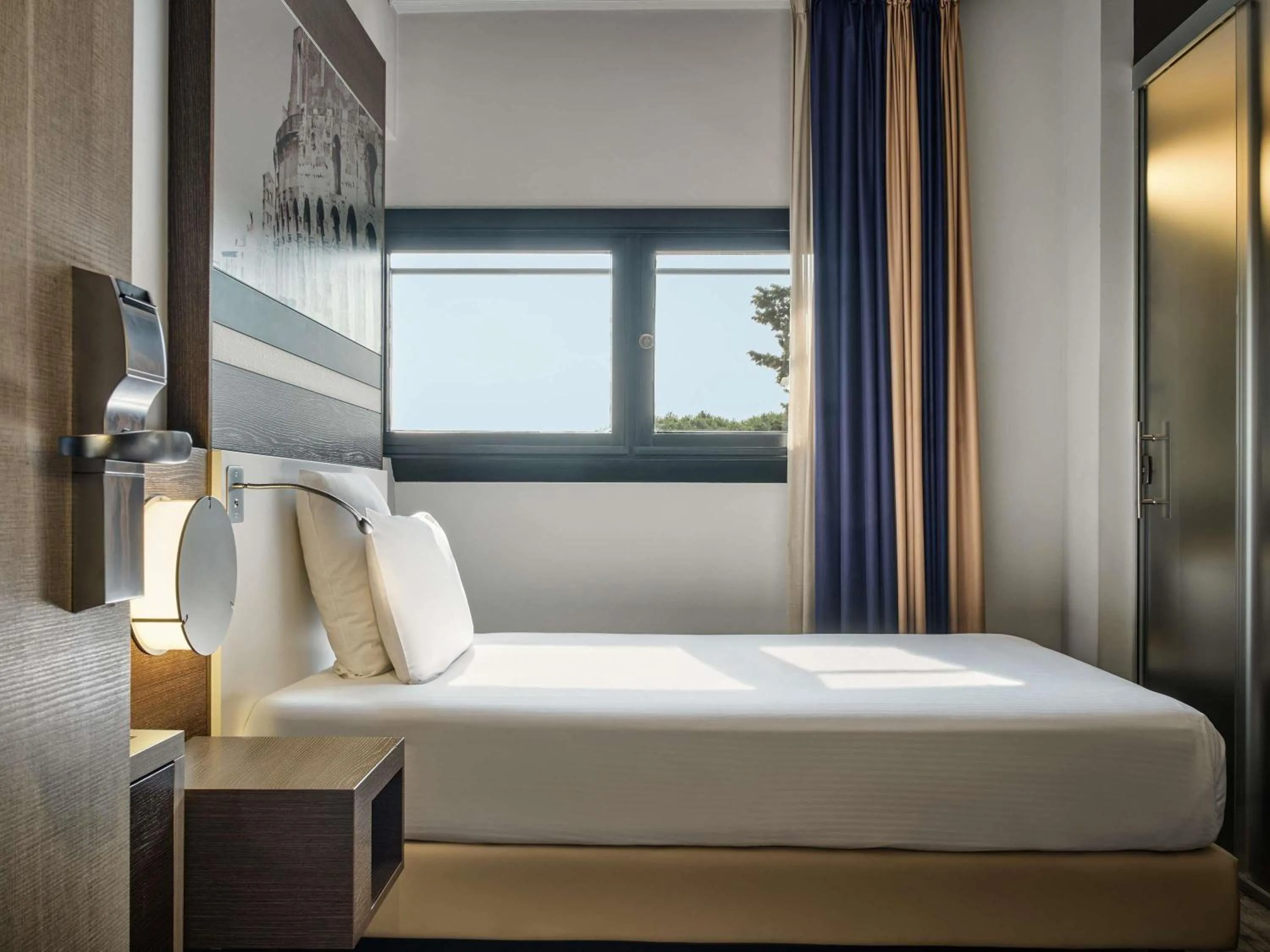 Bedroom, Bed in Mercure Roma Centro Colosseo